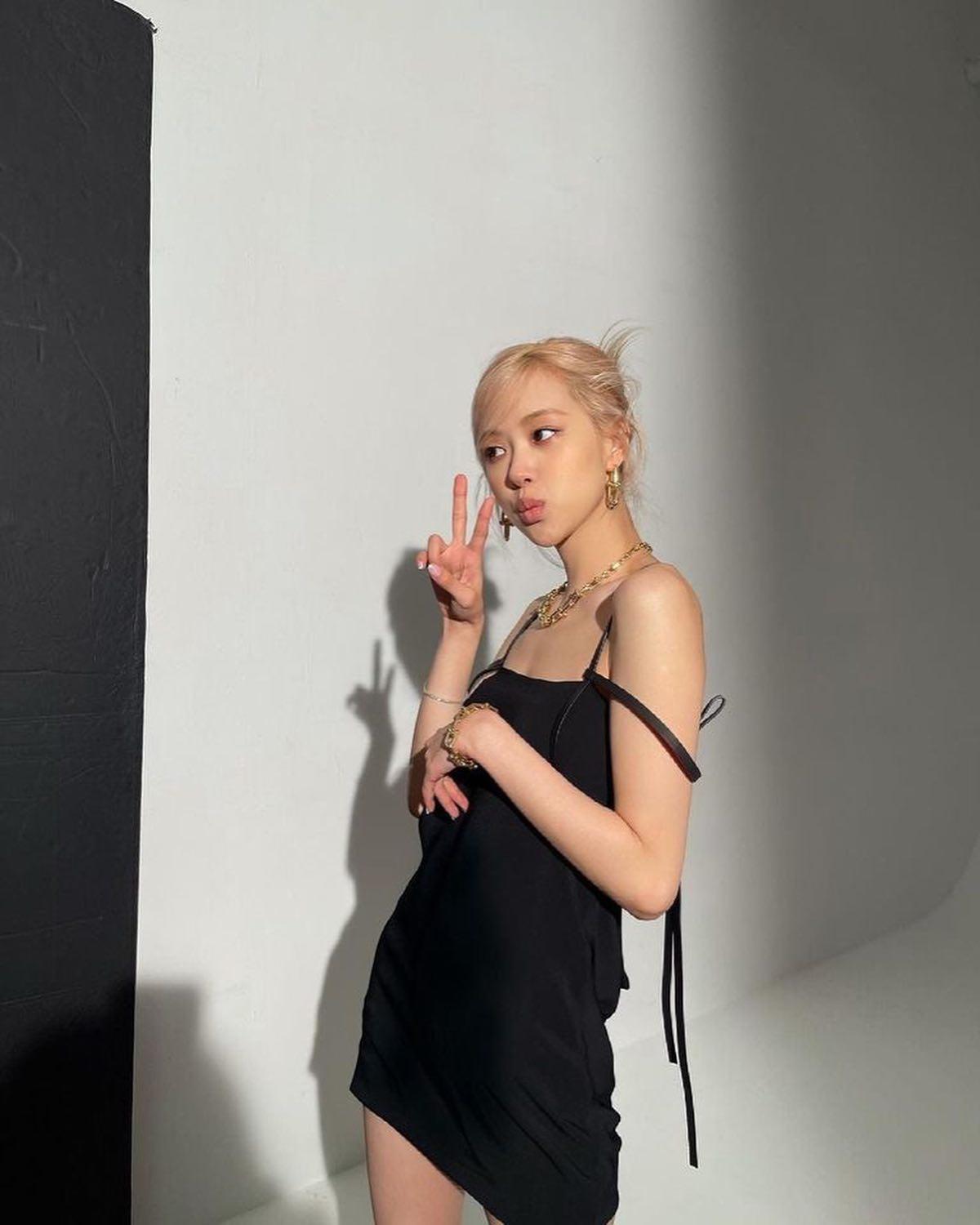 인간 생로랑, 블핑 로제💥🖤 이미지7