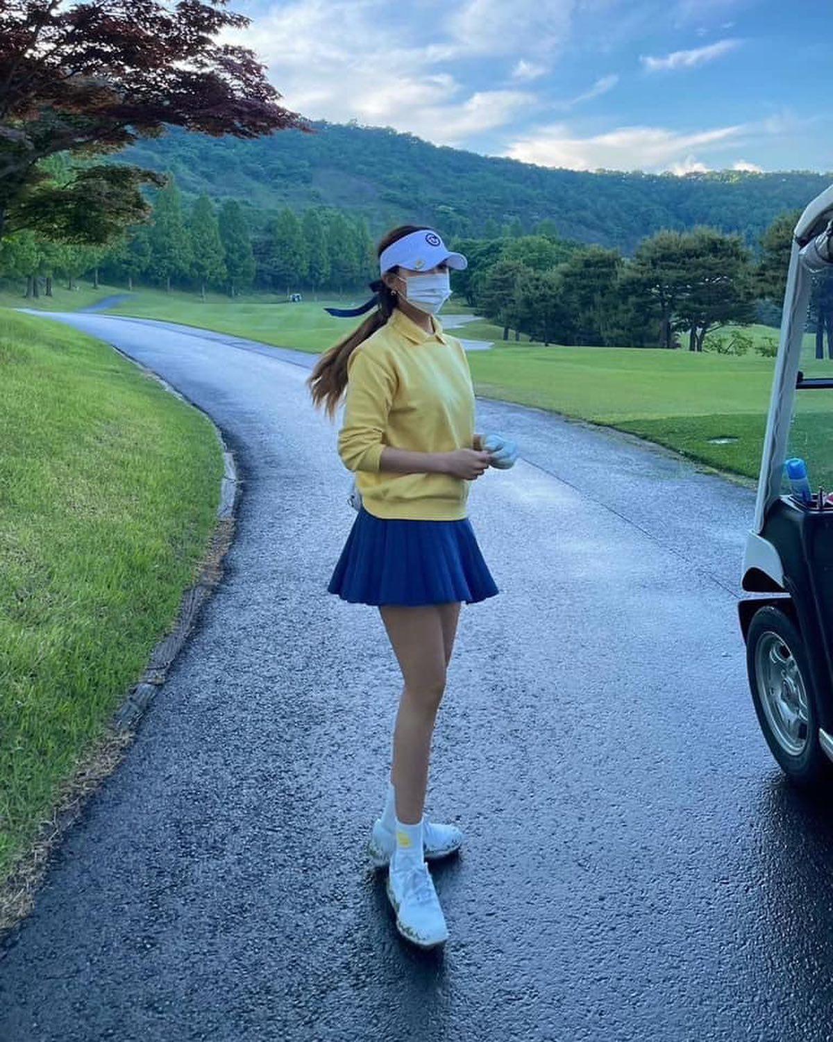 효민의 골프복 패션🤩❤️⛳️ 이미지3