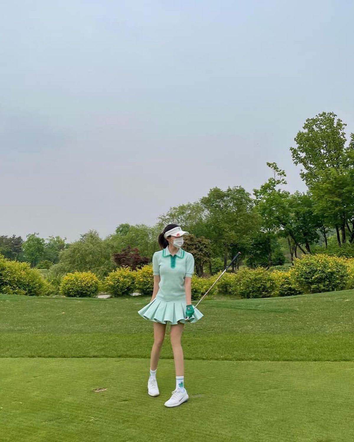 효민의 골프복 패션🤩❤️⛳️ 이미지6