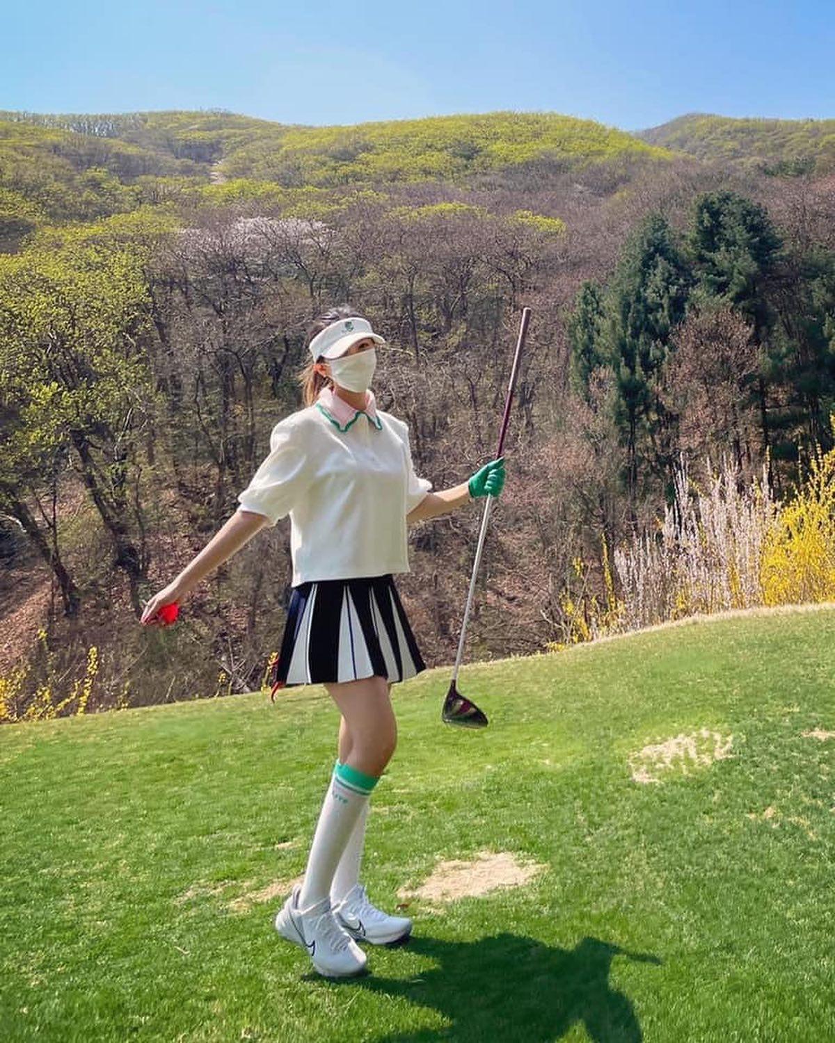 효민의 골프복 패션🤩❤️⛳️ 이미지7