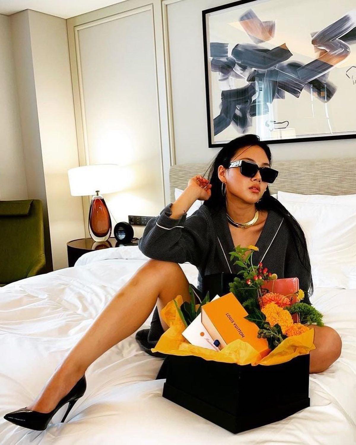 어떤룩이든 시크하게 비비처럼🖤 이미지8