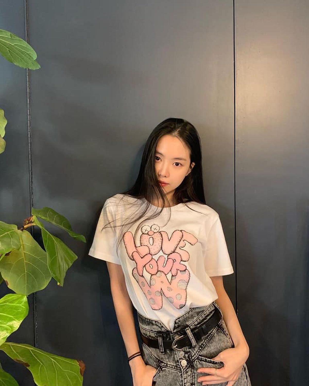 흰티는 언제나👍🏻🤍 이미지3