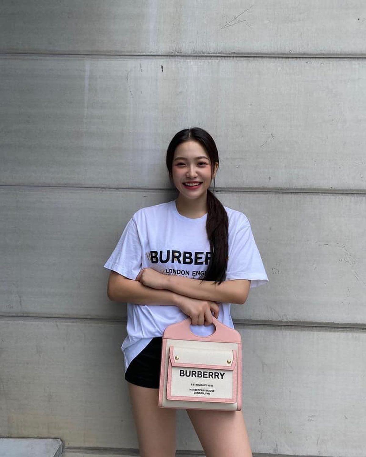 흰티는 언제나👍🏻🤍 이미지6