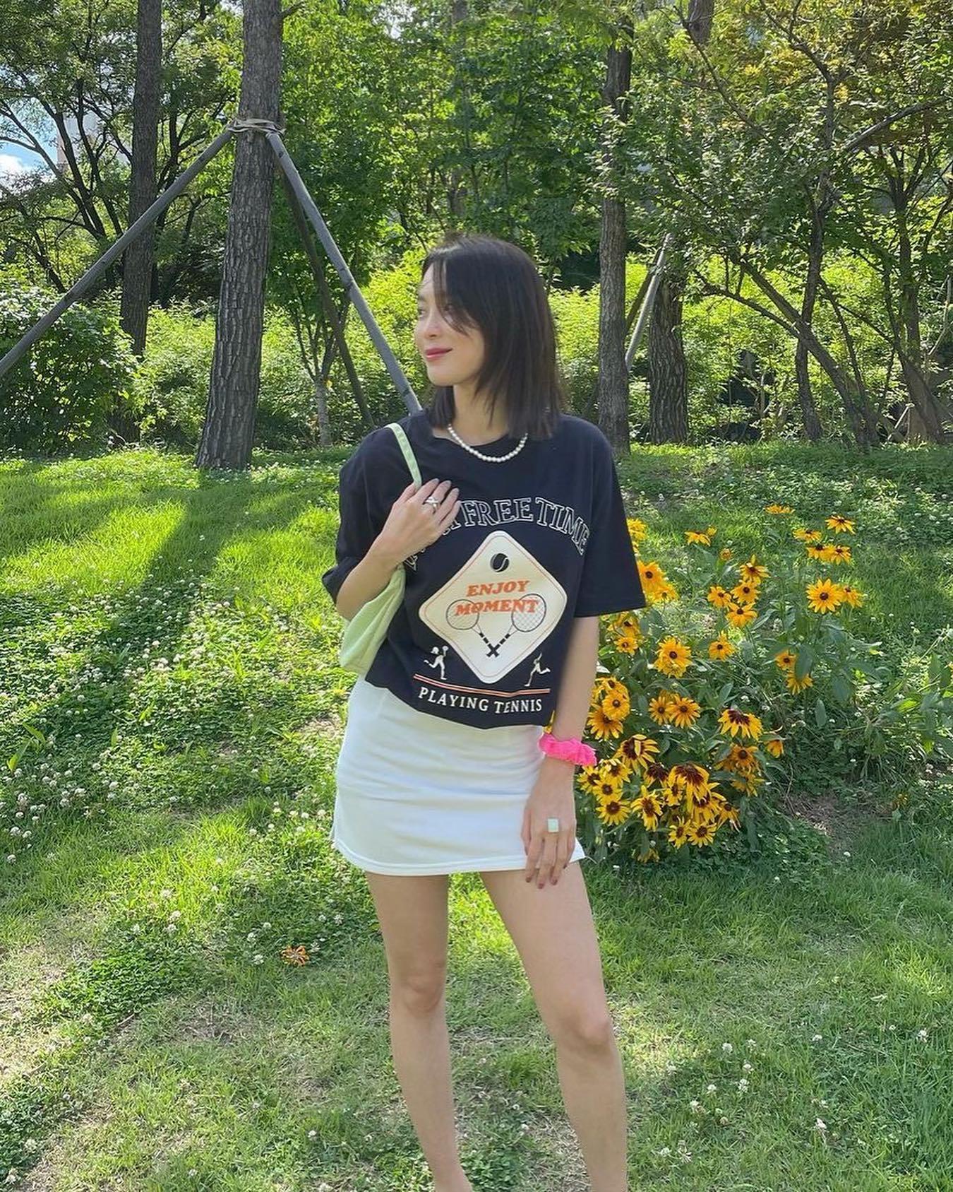 썸머룩 정석🍉🤍반팔티에 숄더백 이미지7