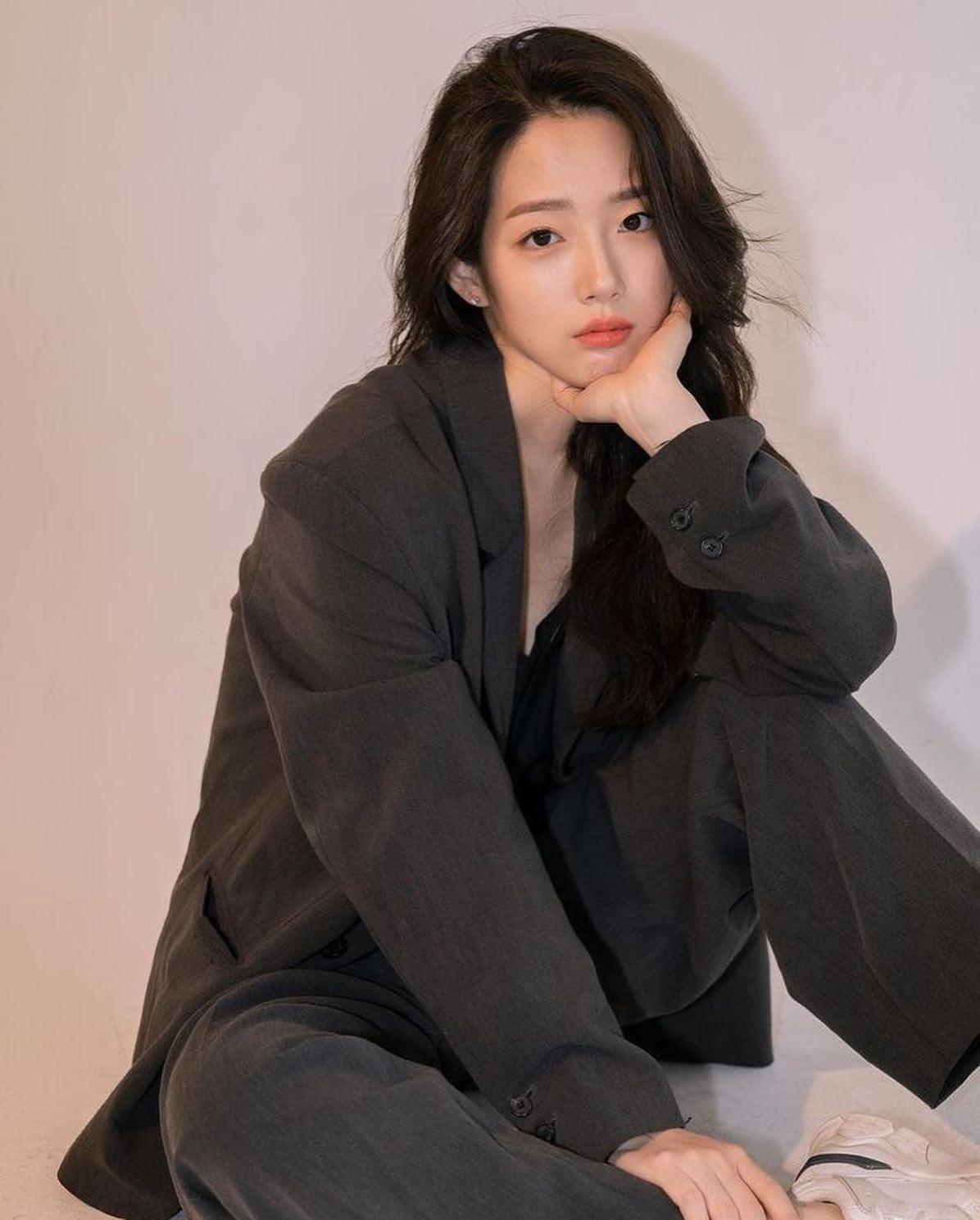 청춘영화 같은 이은재 피드🌼🤍 이미지9