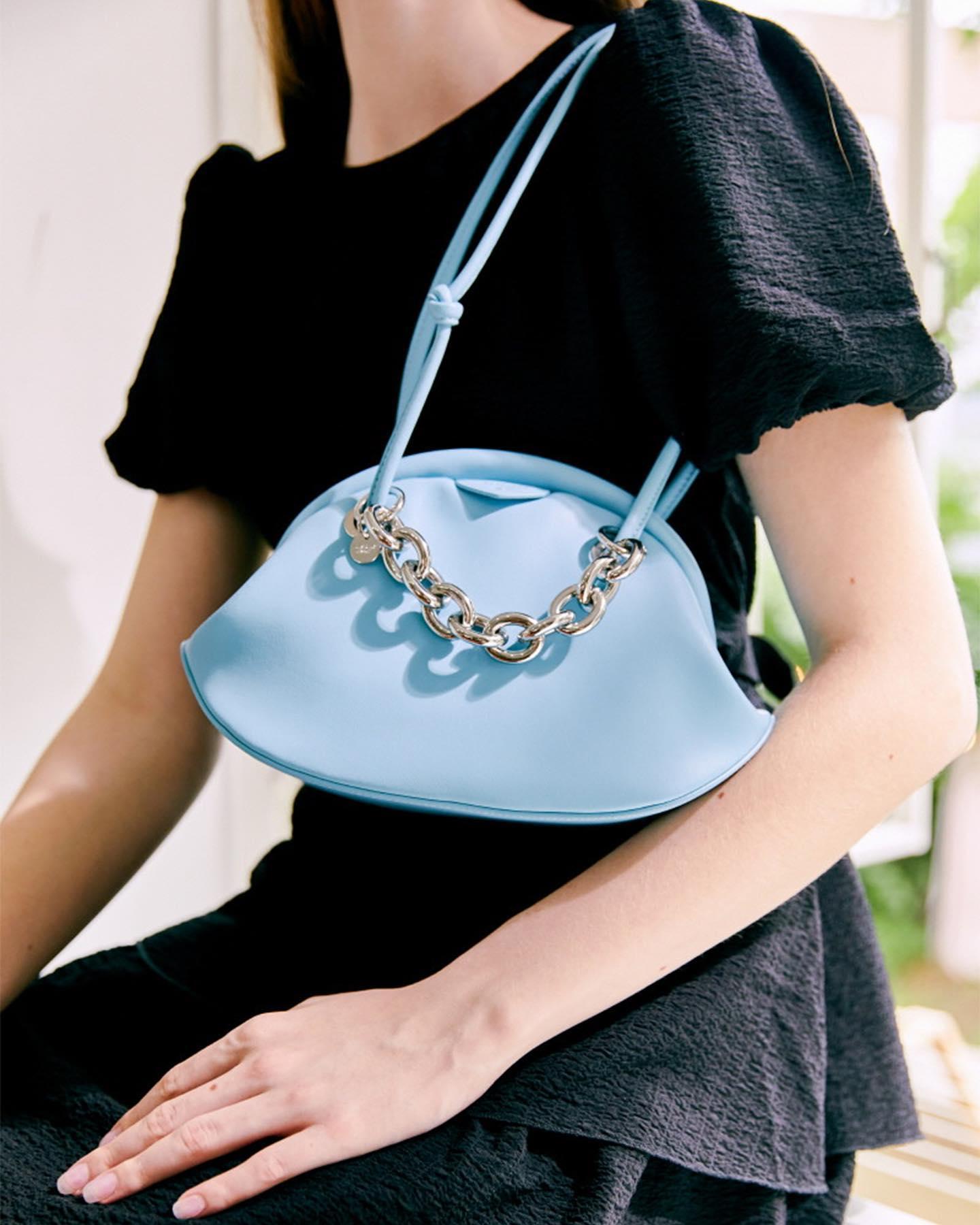 젤라비처럼🐚💙미니미 조개가방
질스튜어트 럭키쉘🏖👛올여름 @참고 #광고 이미지4