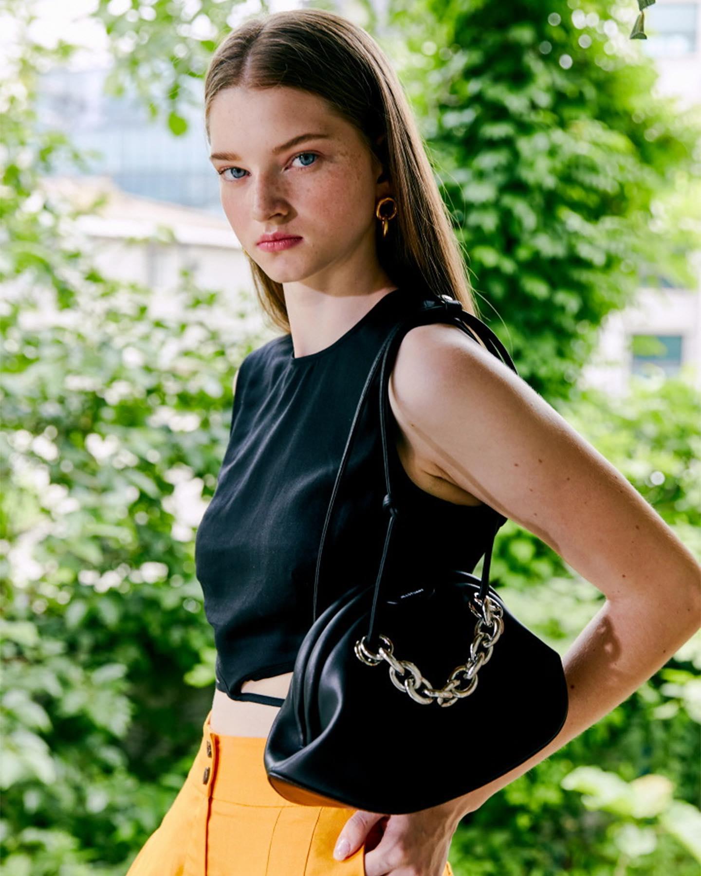 젤라비처럼🐚💙미니미 조개가방
질스튜어트 럭키쉘🏖👛올여름 @참고 #광고 이미지9