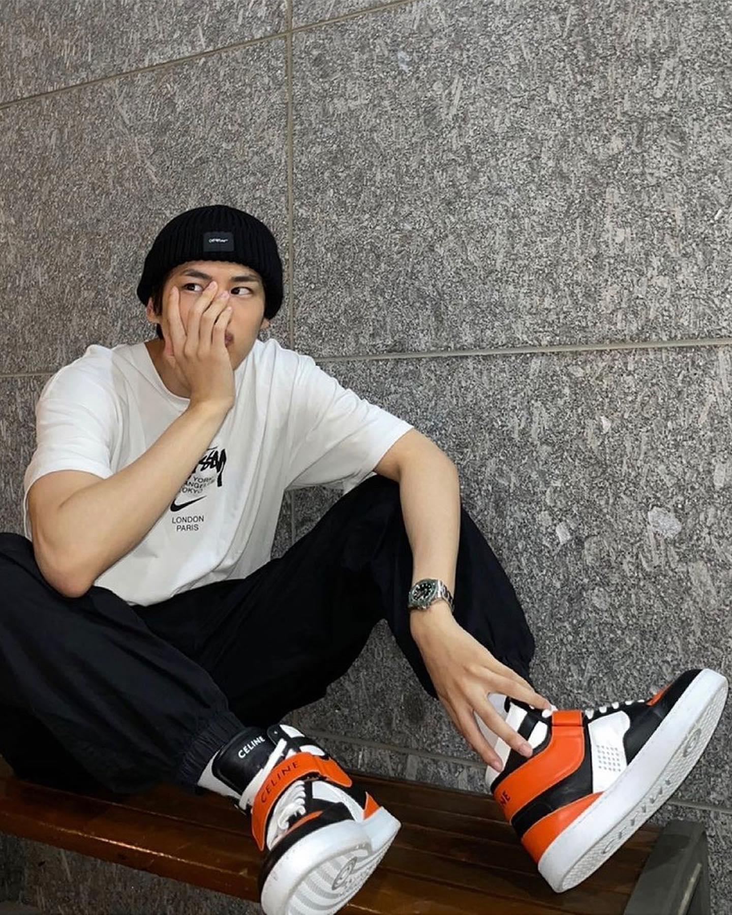 셀린느 스니커즈👟🧡 @참고
여름 남친룩은 이렇게 🤍🖤 #광고 #셀린느 이미지