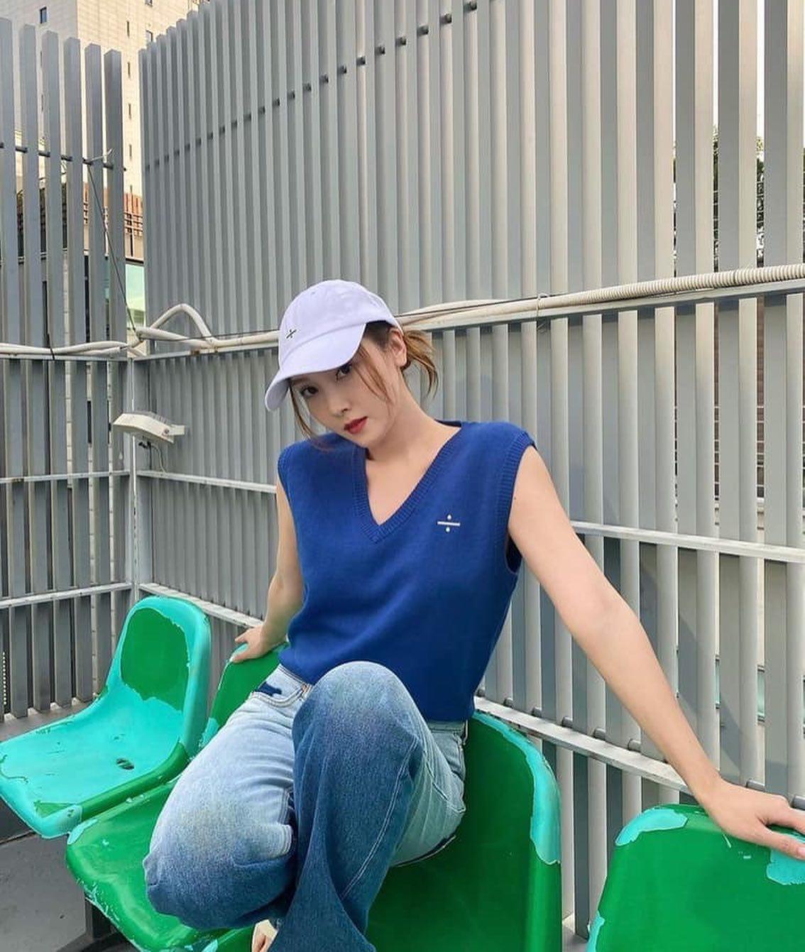 여름에 니트조끼 입는법💗 이미지6