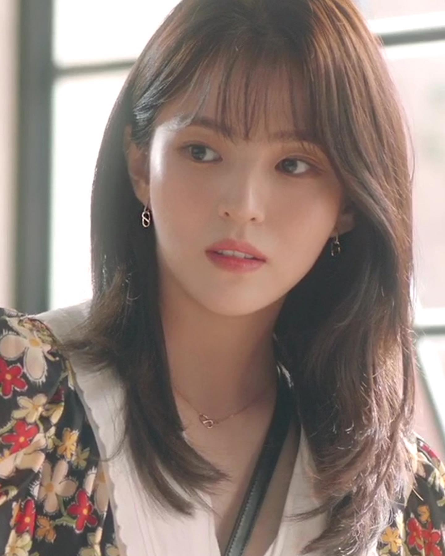 세상 예쁜 나비에게🦋❤️재언이가
@작고 예쁜 선물🎁✨ #광고 #한소희목걸이 이미지