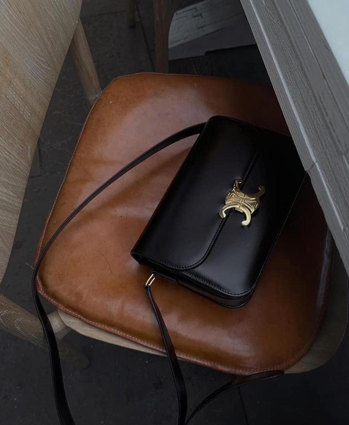 데일리로 깔끔 @셀린느 백🖤 이미지5