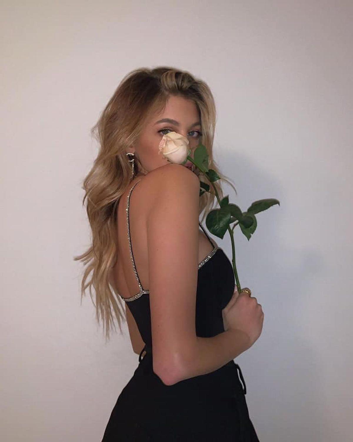 샤넬 귀걸이로 포인트💛🤍 이미지6