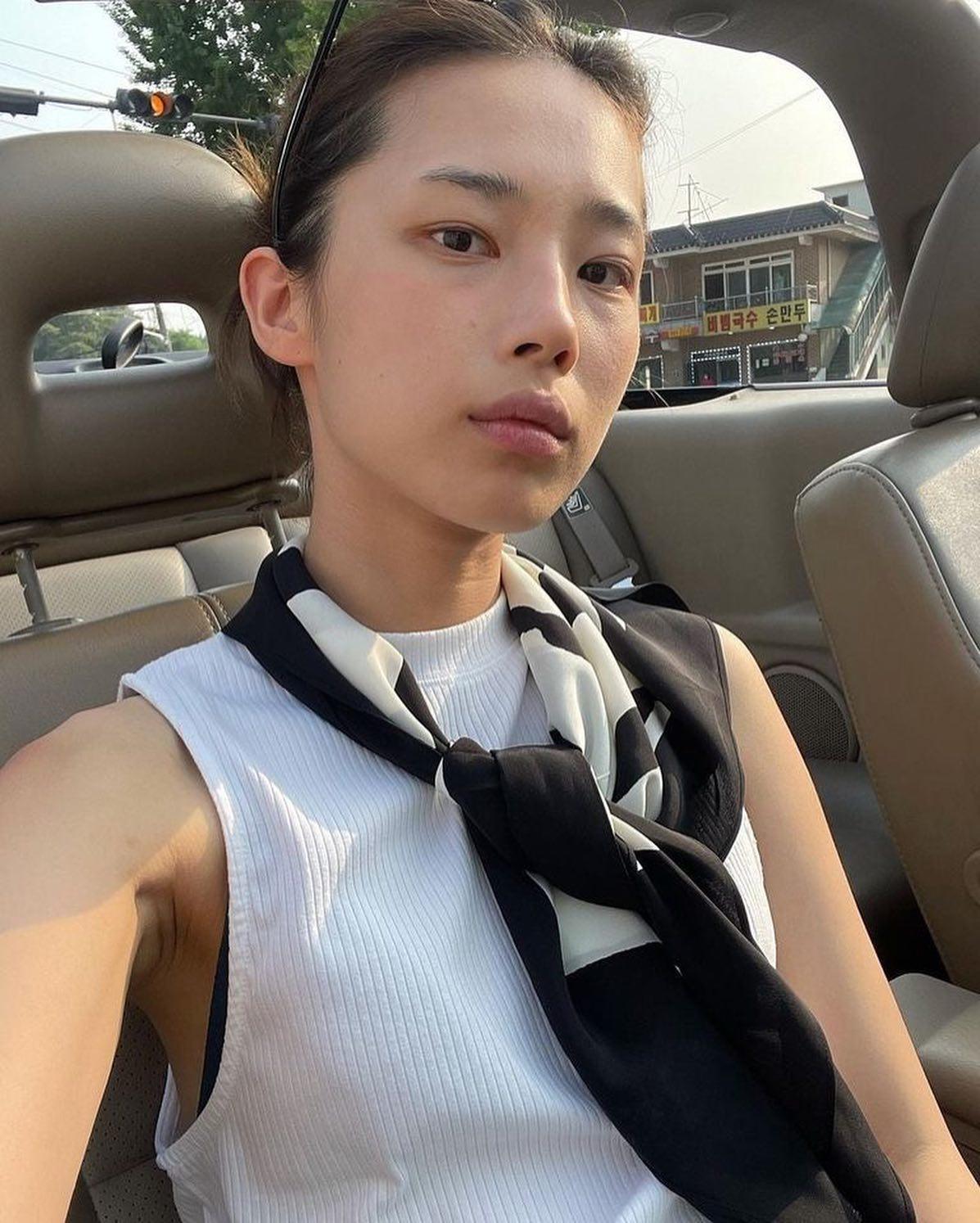 스타일리쉬한 이진하 일상룩📸🖤 이미지2