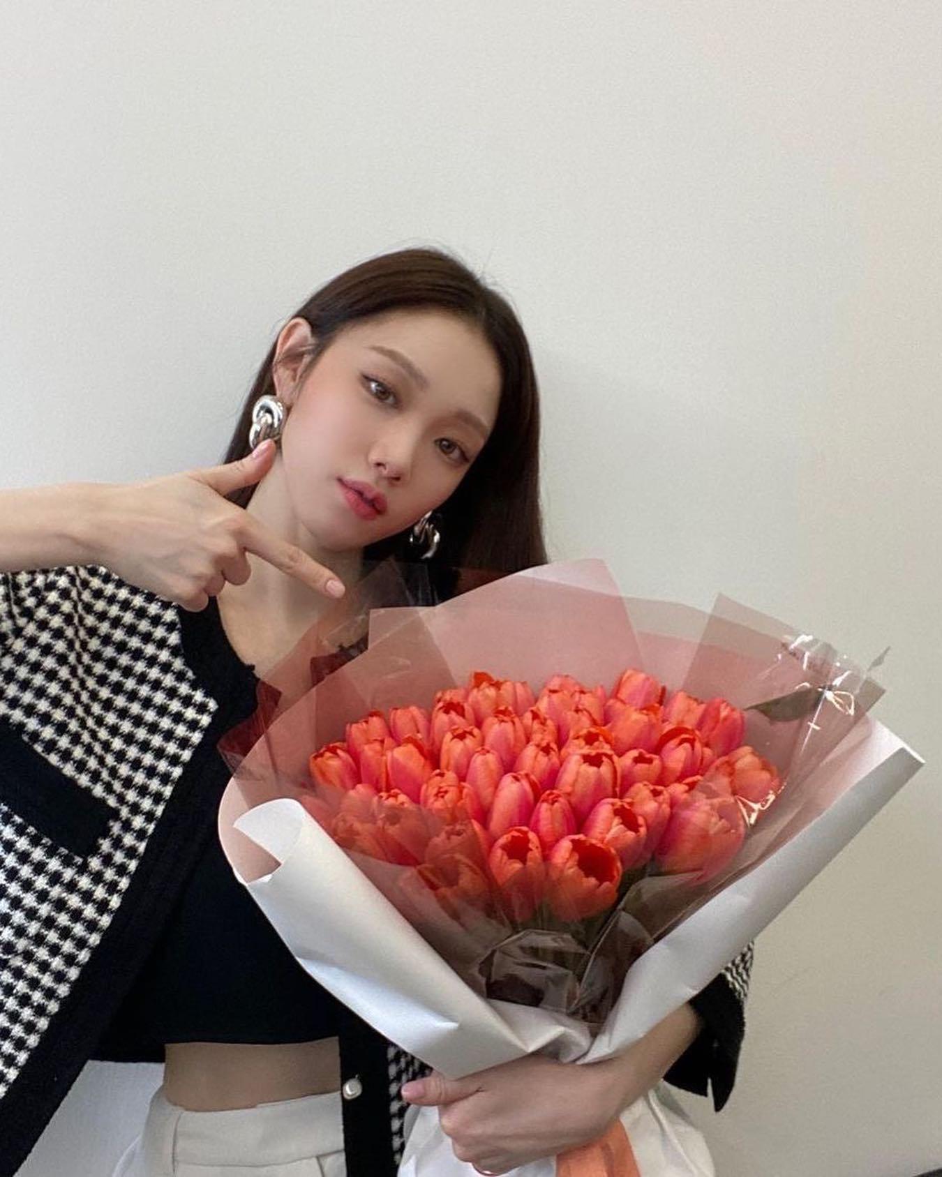 여심도 설레는 이성경 비주얼🥰💖 이미지2