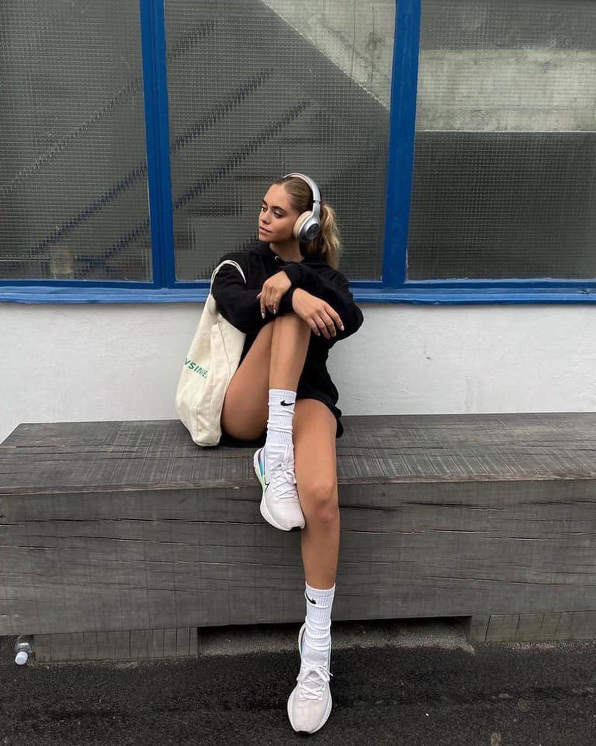 헤드폰 감성🎧🖤 이미지1