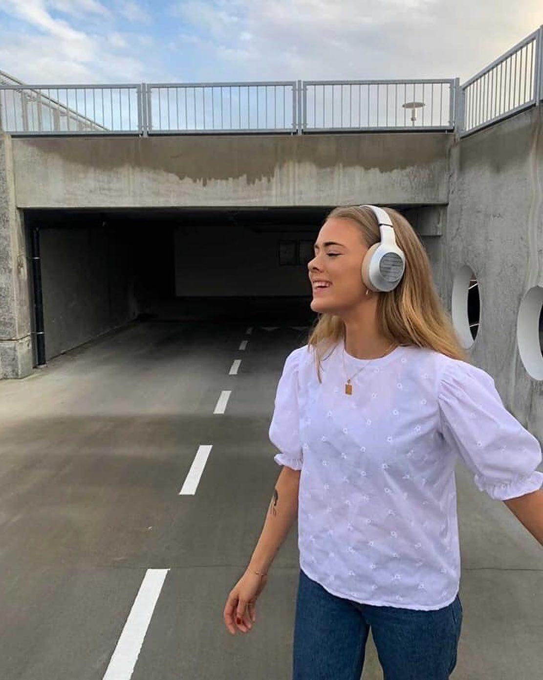 헤드폰 감성🎧🖤 이미지2