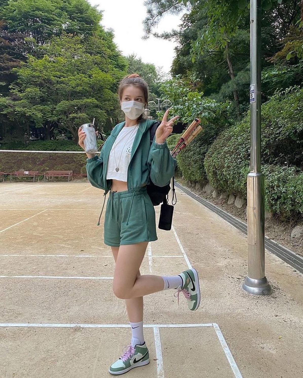 다닐로바의 존예로운 스타일링❤️ 이미지3