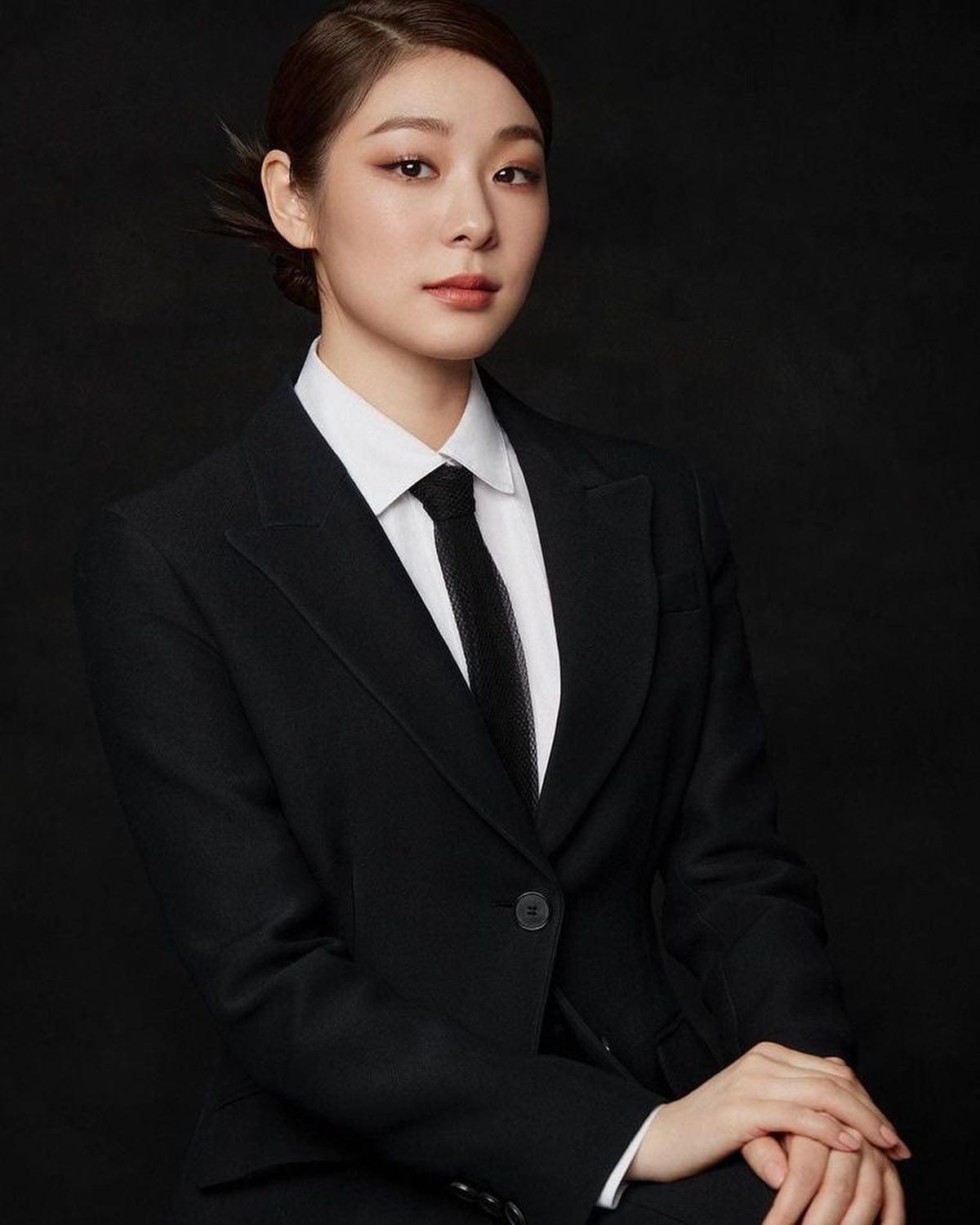 퀸연아의 여전한 금메달 미모🥇 이미지