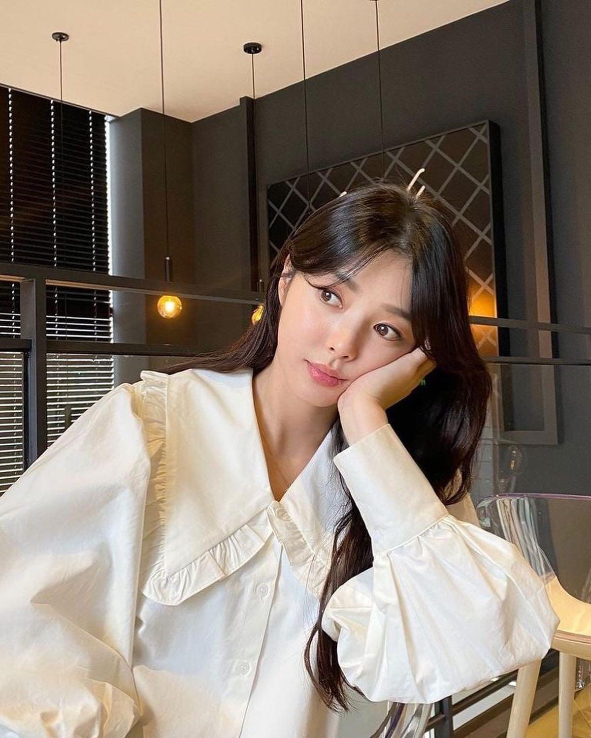 시원시원한 엄현경의 일상룩💛📸 이미지1