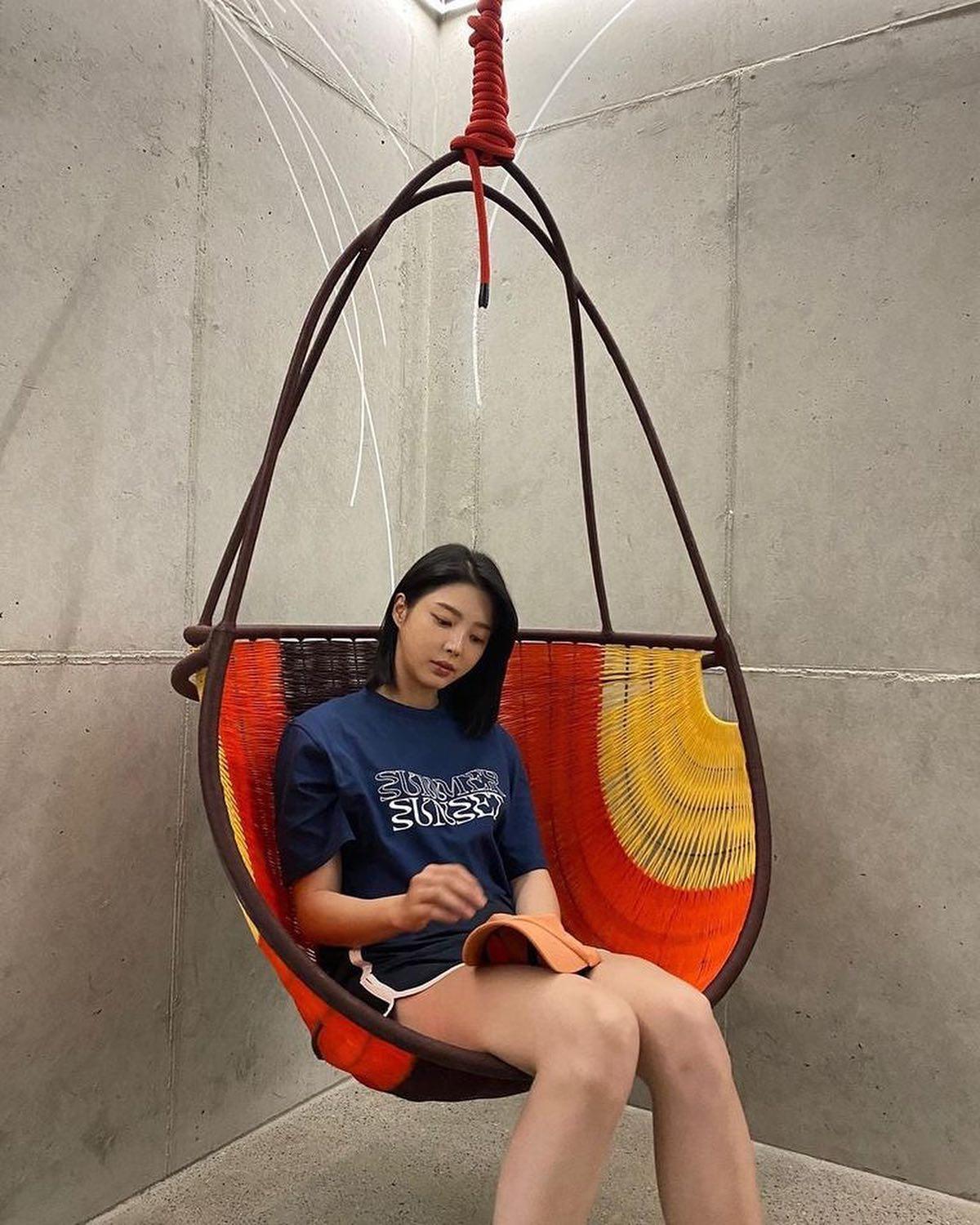 시원시원한 엄현경의 일상룩💛📸 이미지5