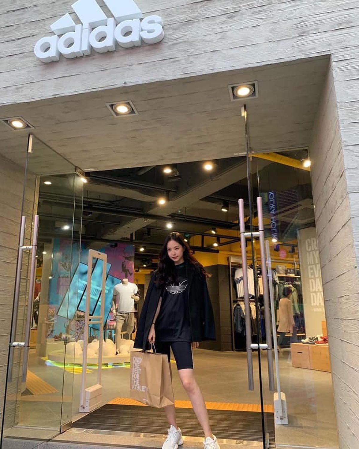 바이커 쇼츠 도전🏃🏻‍♀️🖤 이미지