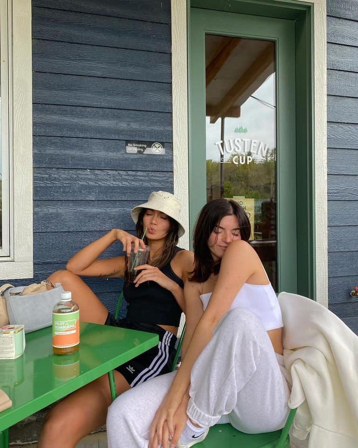 데일리룩에 커피 곁들이기☕️🤎 이미지3