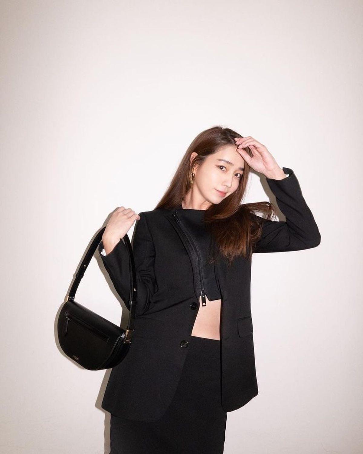 어떤코디도 우아한 배우 이민정🖤 이미지1