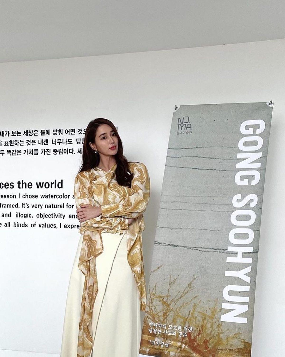 어떤코디도 우아한 배우 이민정🖤 이미지8