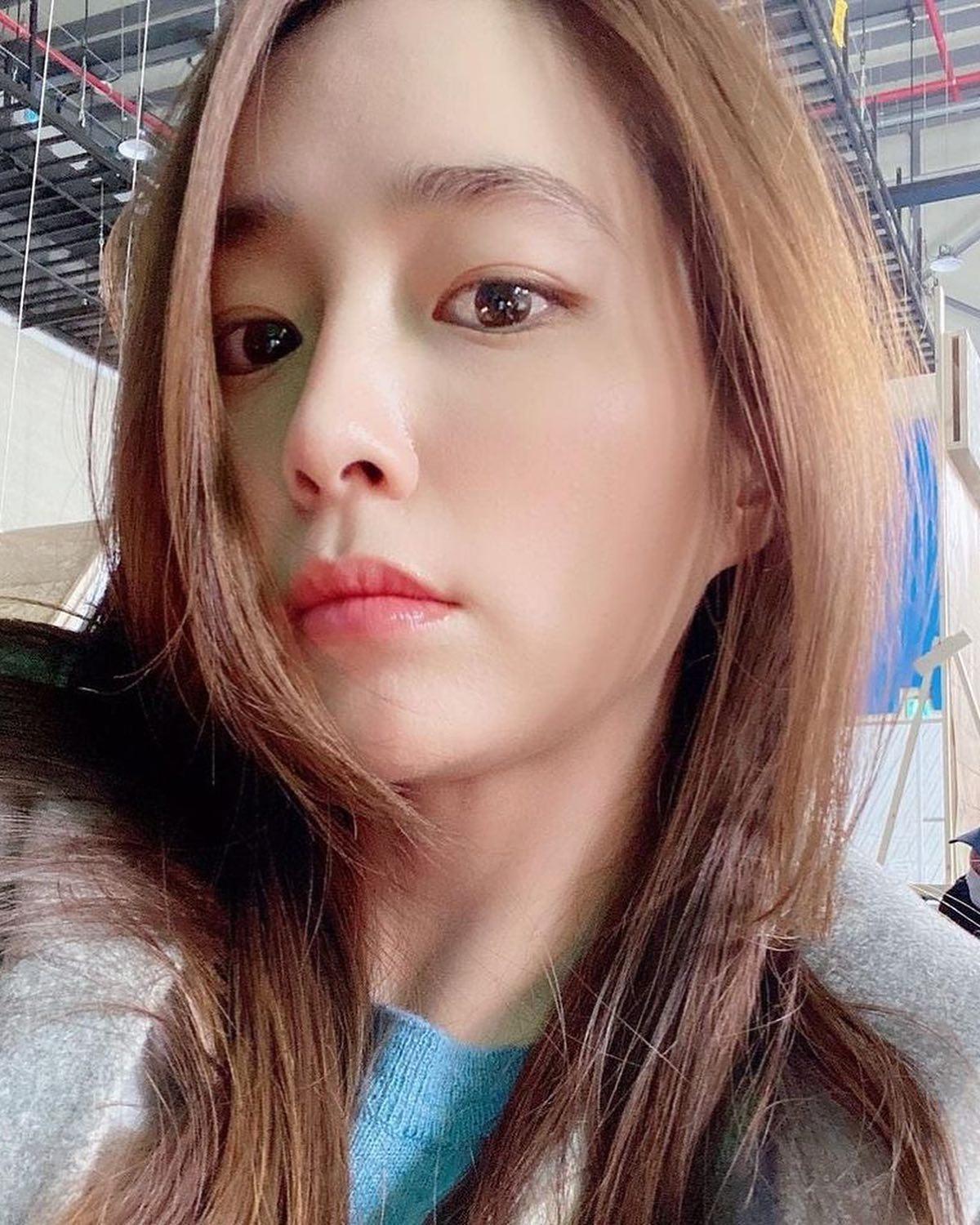 어떤코디도 우아한 배우 이민정🖤 이미지10