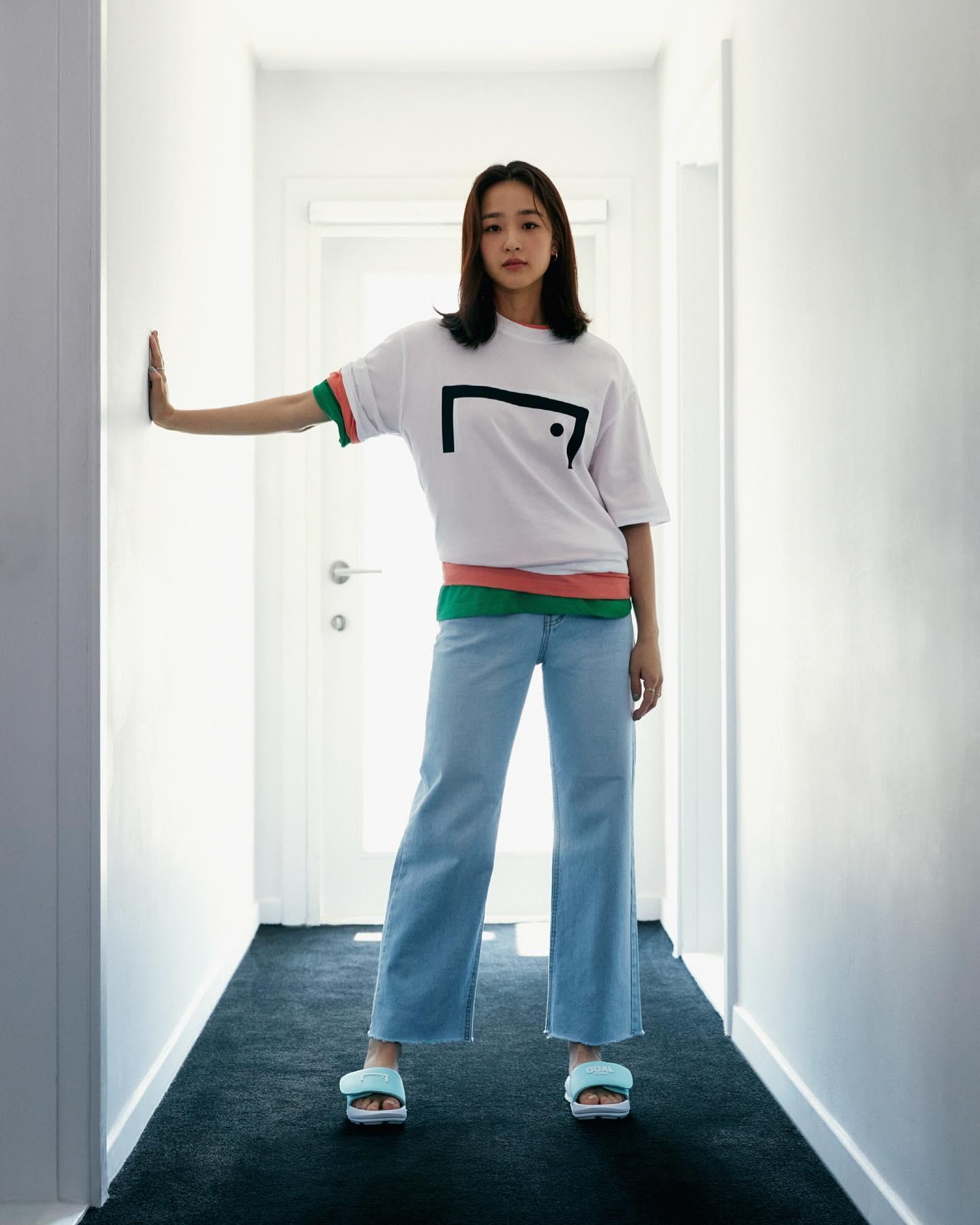 손연재 x 골스튜디오 21SS🧡⚽️
반팔티로 예쁨 다한 언니💜🤍 #광고 #골스튜디오 이미지2