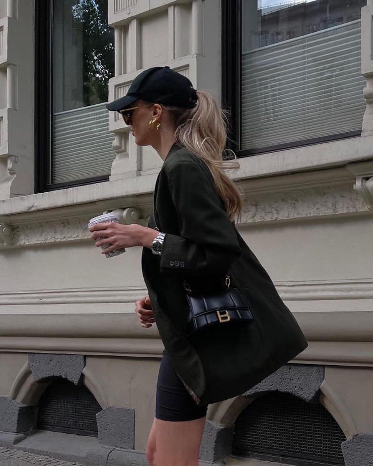 스트릿 감성엔 발렌백￼😎🖤 이미지3