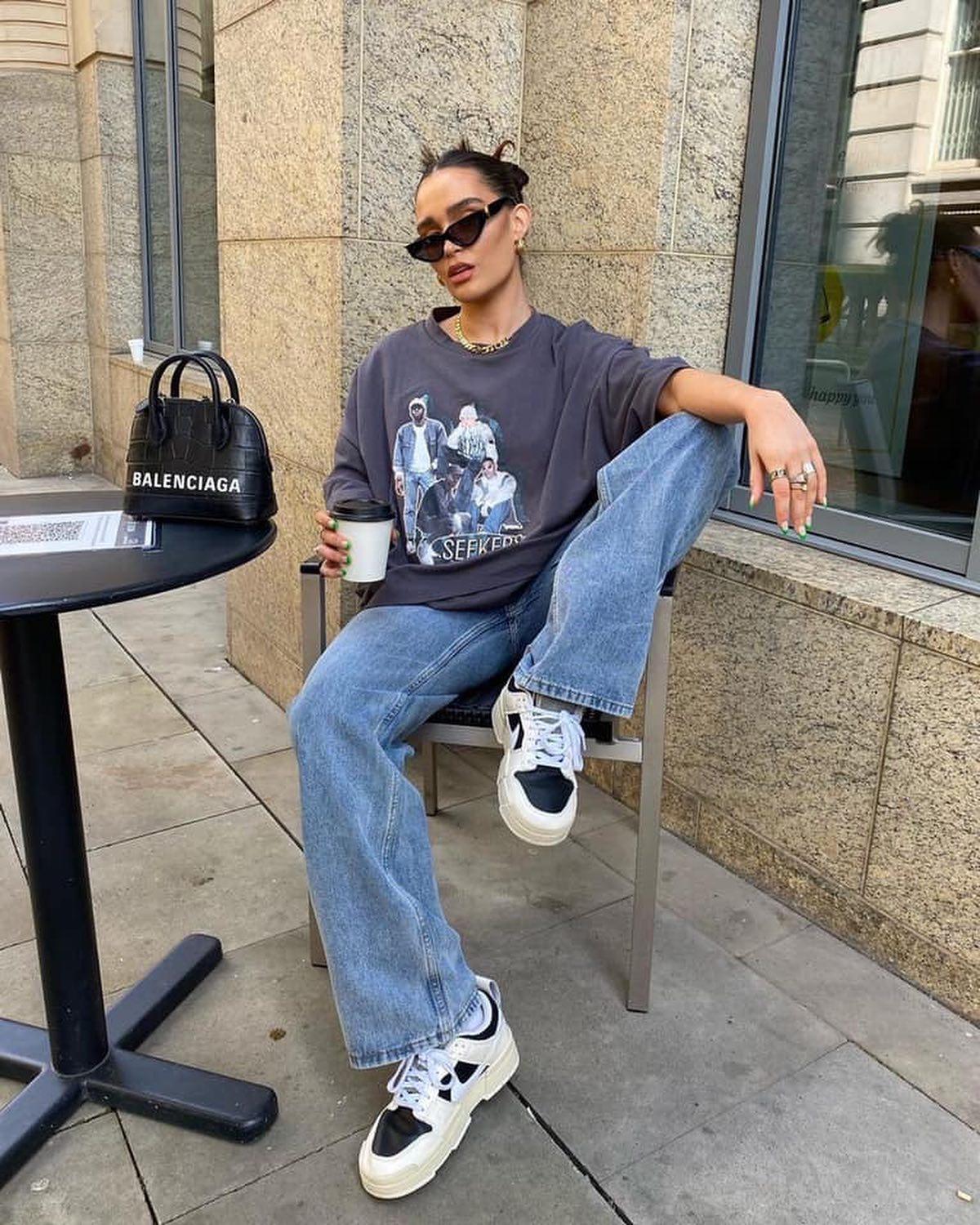 스트릿 감성엔 발렌백￼😎🖤 이미지5