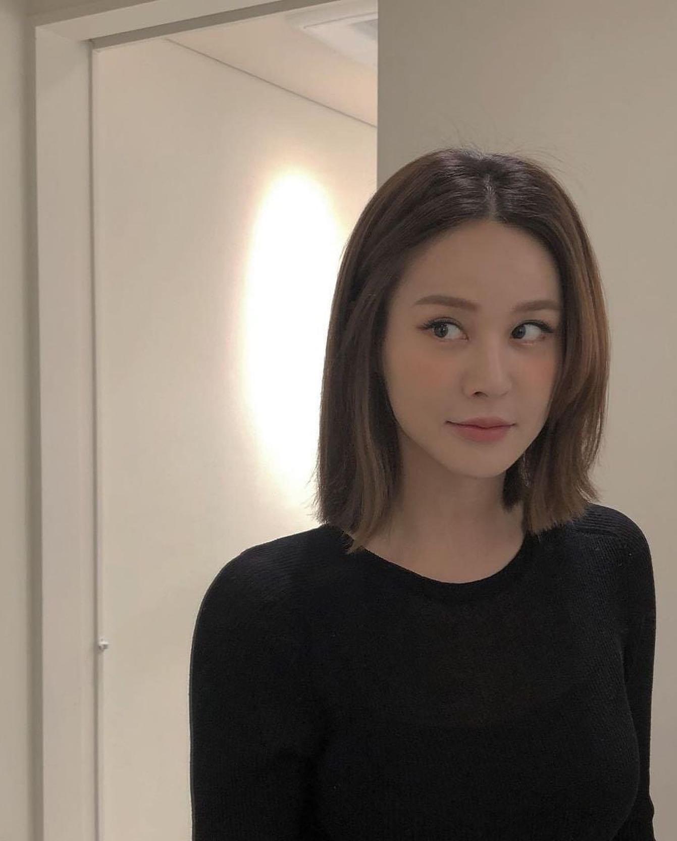 여전히 매혹적인 아이비 언니🖤 이미지6