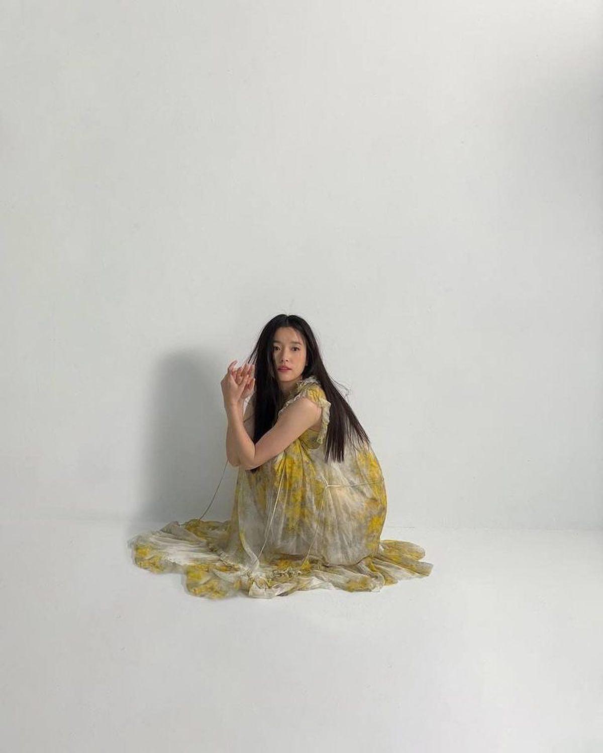 리즈 갱신 거듭하는 효주언니🖤🤍 이미지7