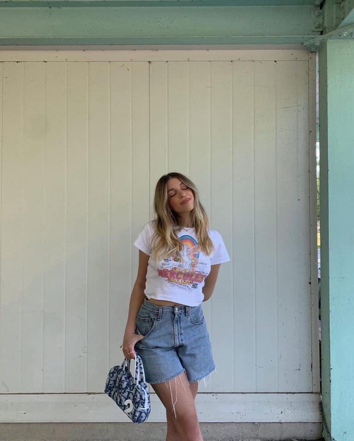 깔끔한 크롭탑 코디@참고💙🤍 이미지3