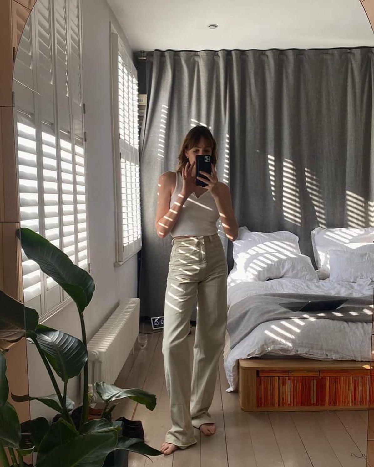 깔끔한 크롭탑 코디@참고💙🤍 이미지6