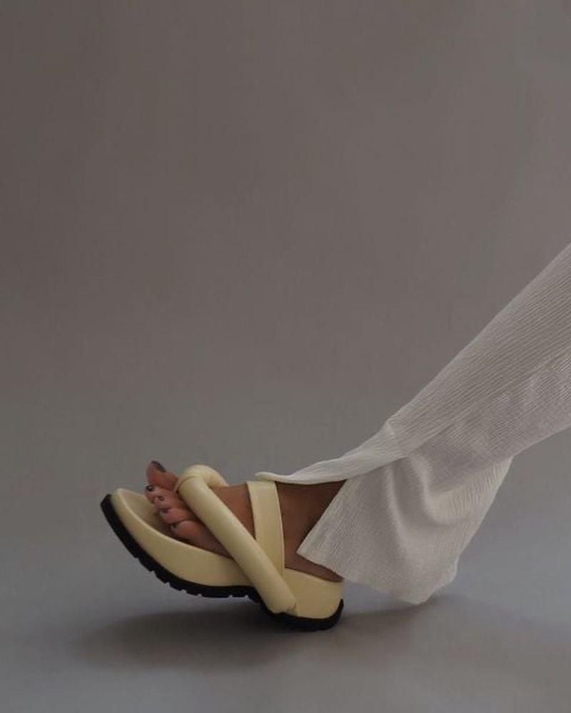 넘 편해😍🤍퍼피한 샌들 이미지5