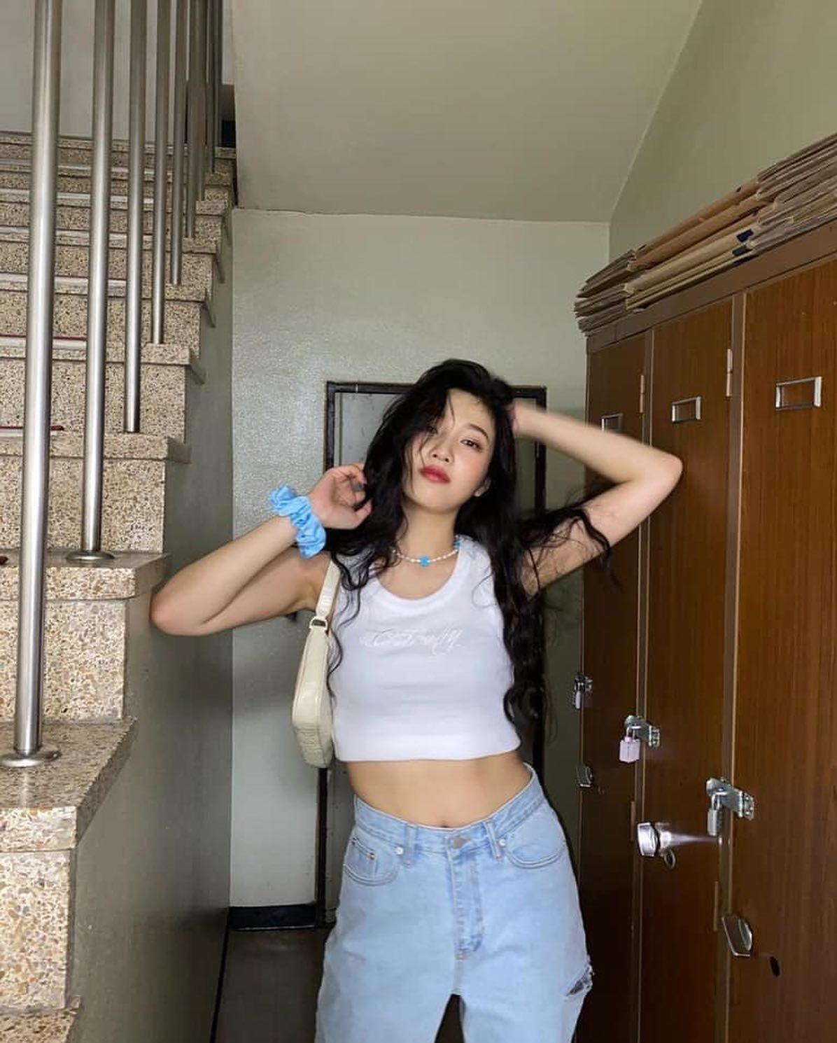 흰티에 청바지 조합🤍👖 이미지2