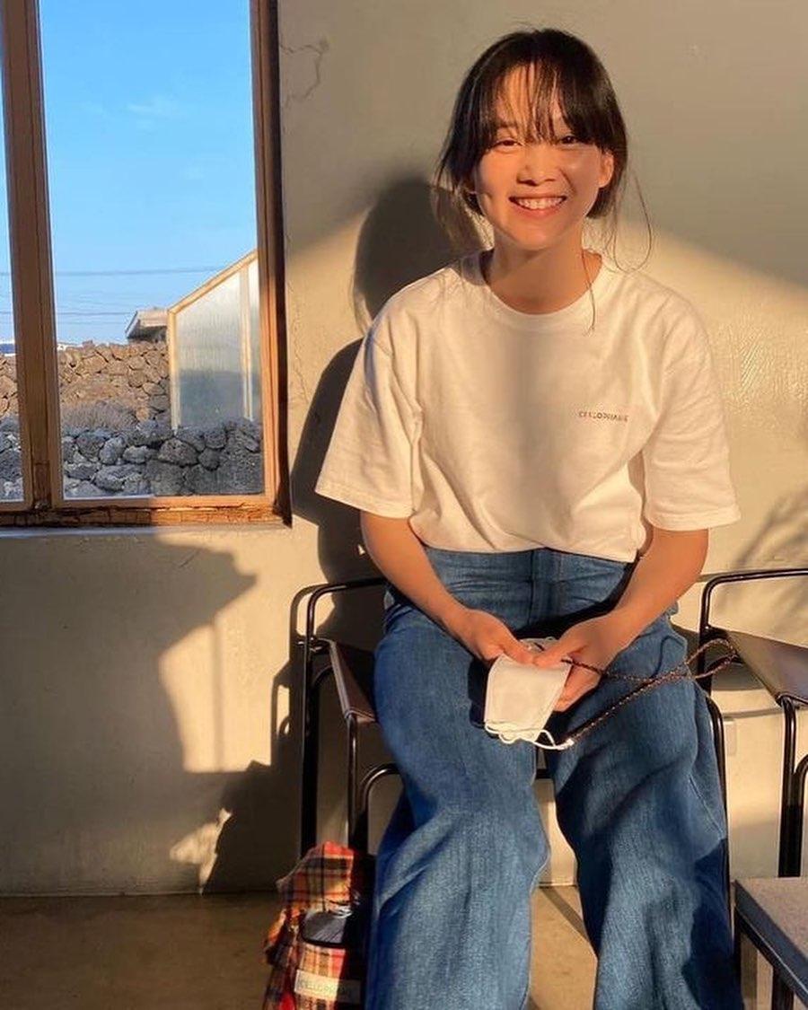 흰티에 청바지 조합🤍👖 이미지