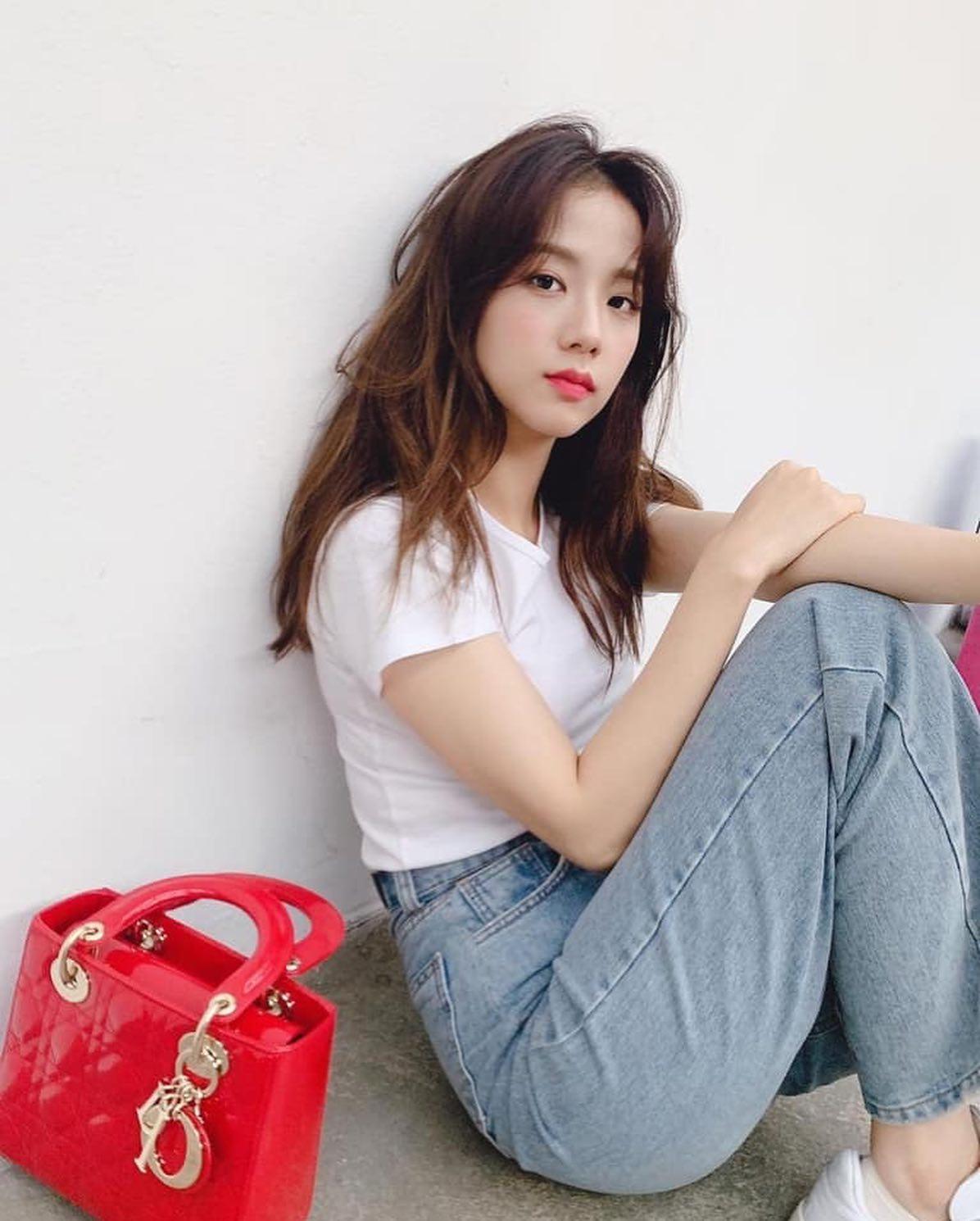 흰티에 청바지 조합🤍👖 이미지