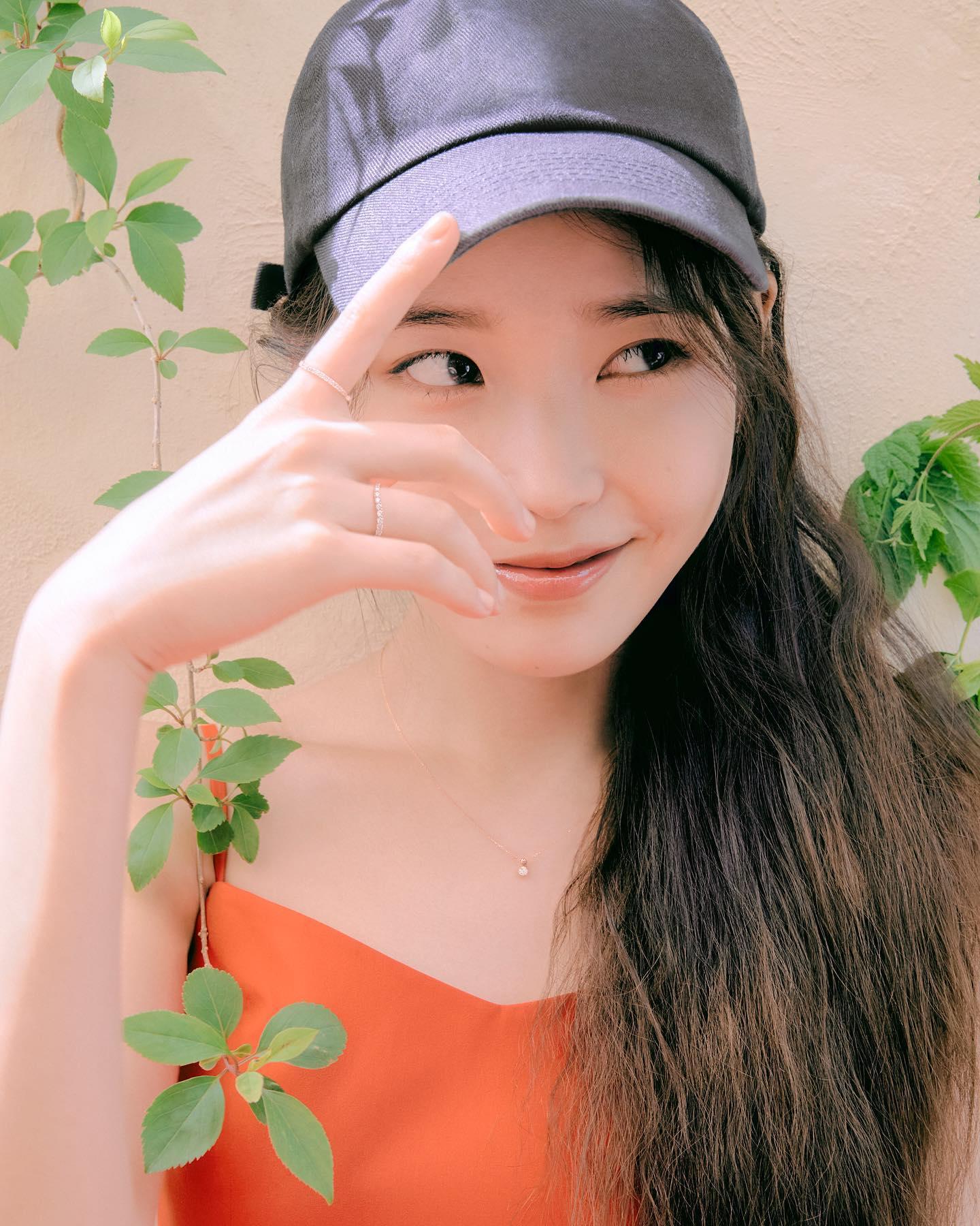 아이유 언니💙💛또 @러블리한다
아이유 x 제이에스티나 과즙미 화보🍉💍#광고 이미지7