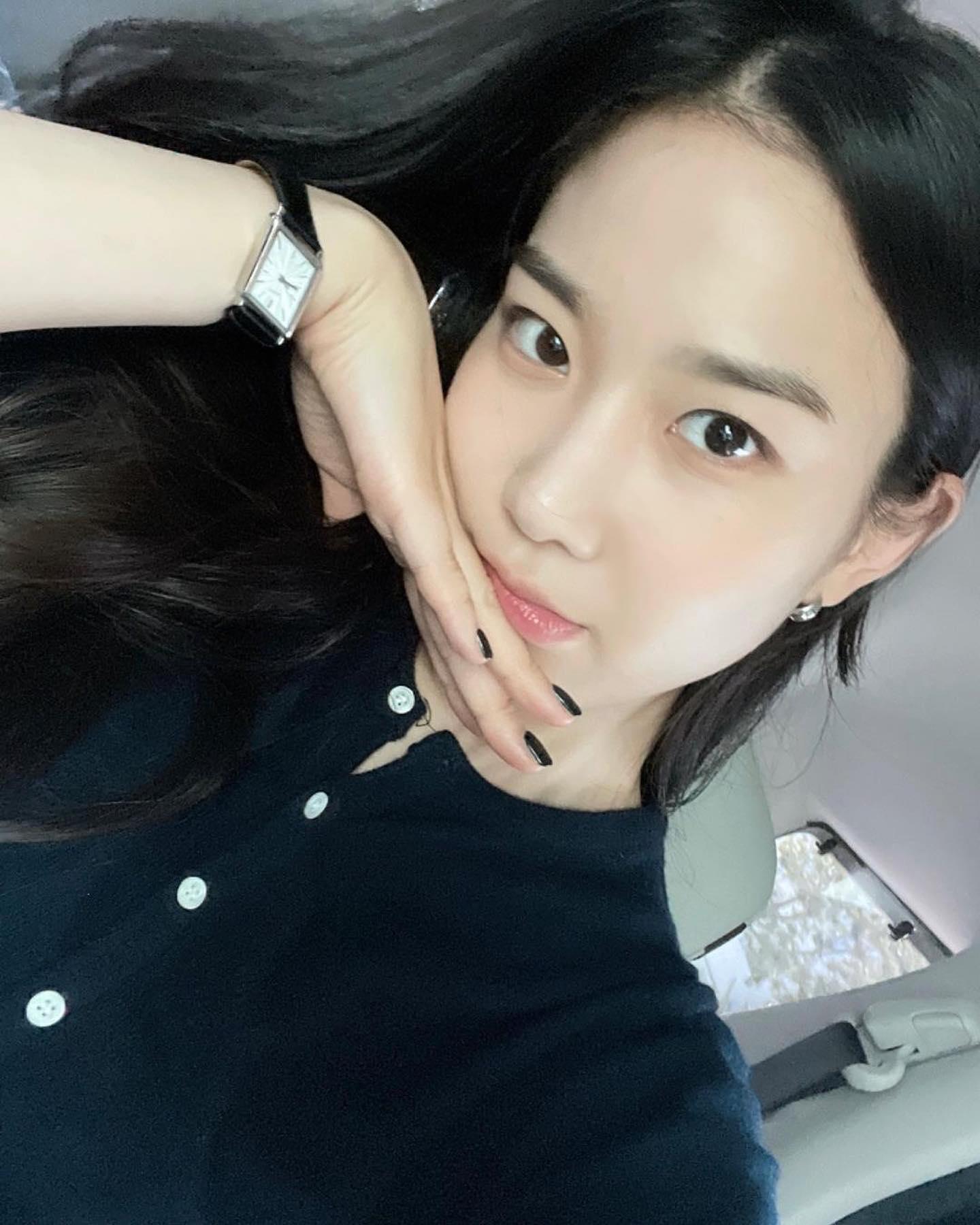 요즘 띄는 고급미🧡🖤마름모 시계 이미지3