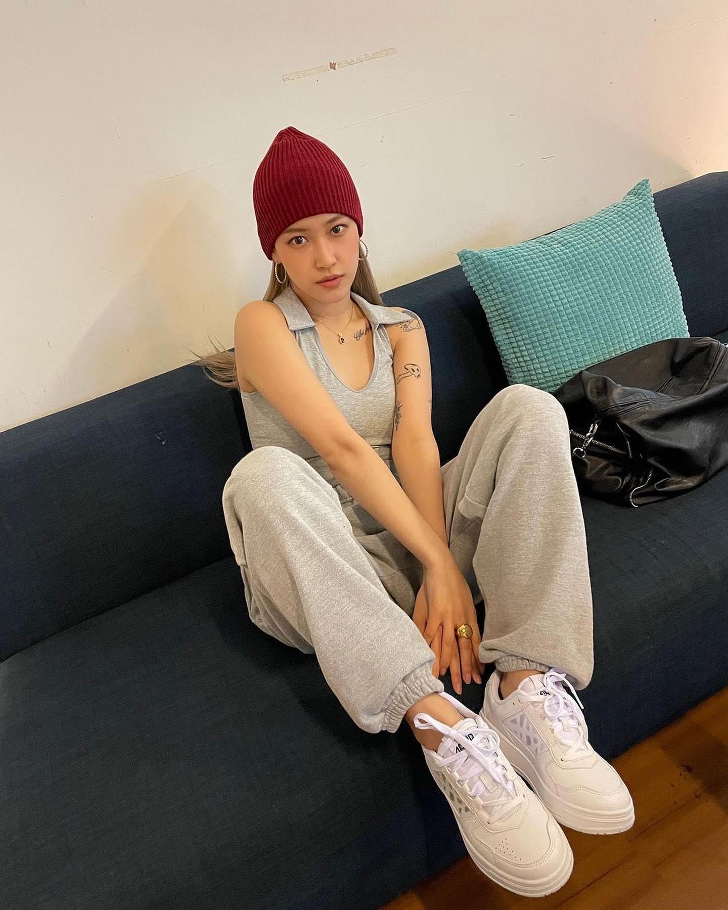 댄스 스니커즈로👟🔥힙한 @무드 이미지1