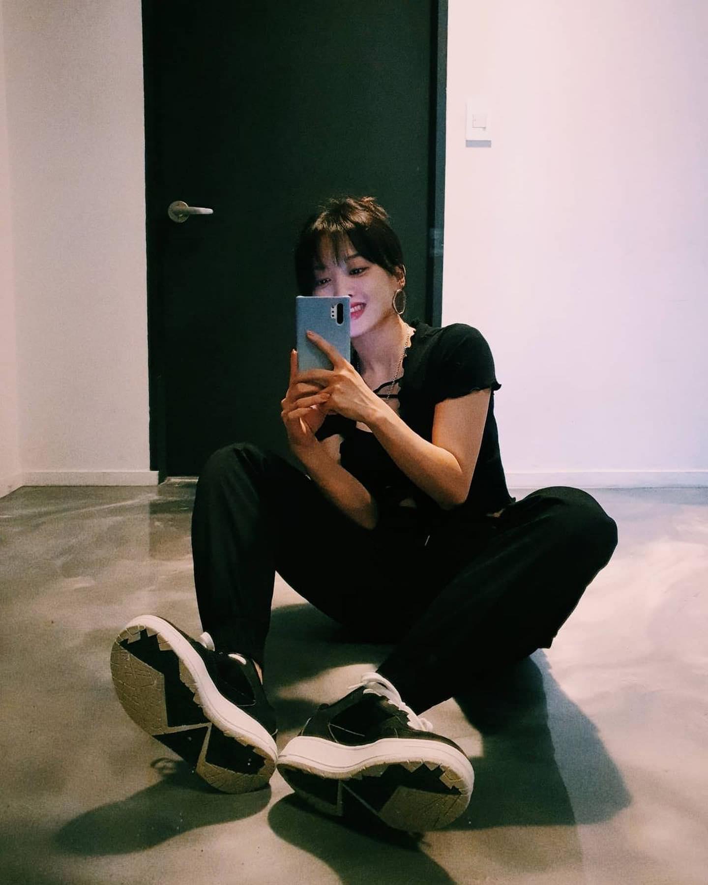 댄스 스니커즈로👟🔥힙한 @무드 이미지2