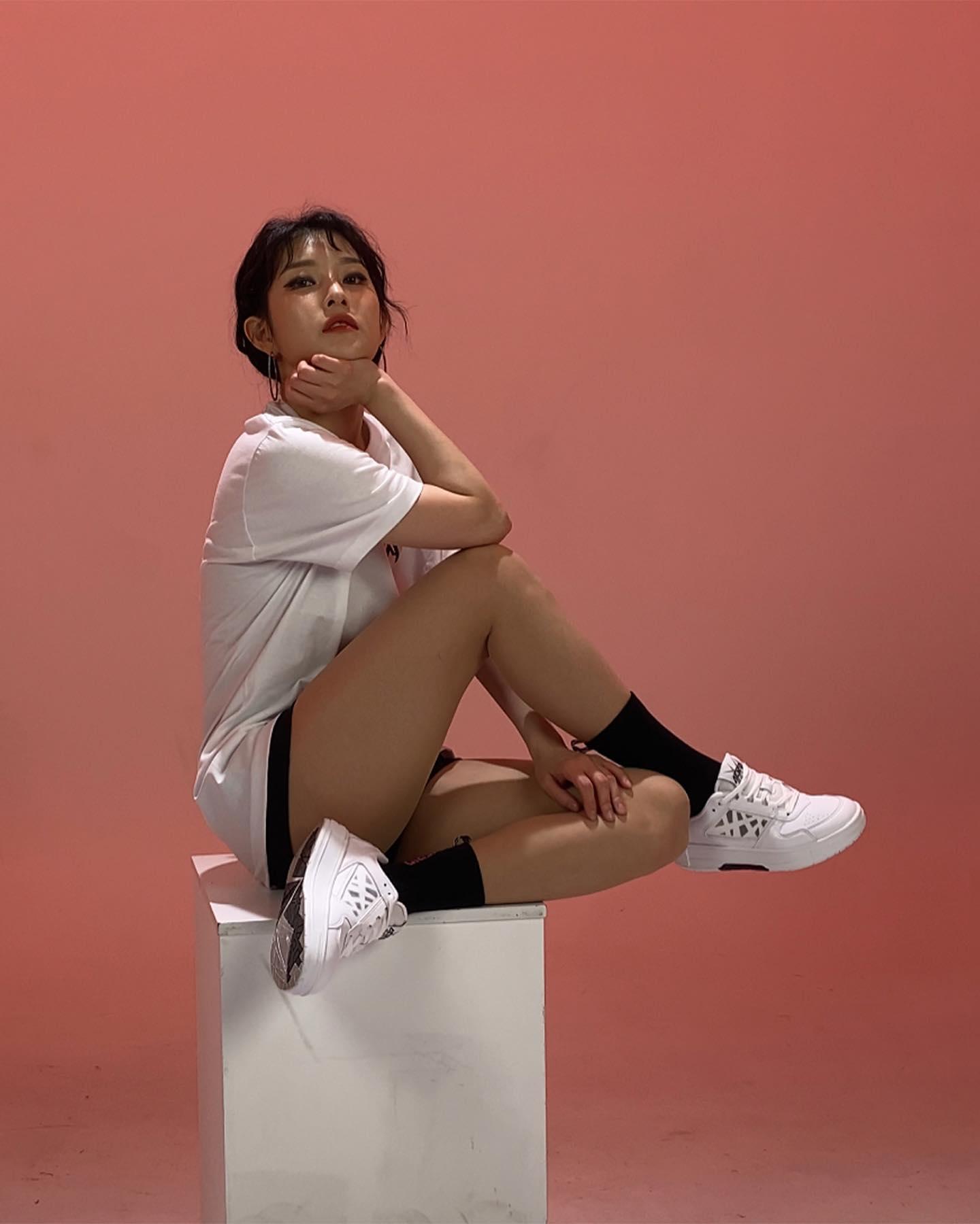 댄스 스니커즈로👟🔥힙한 @무드 이미지5