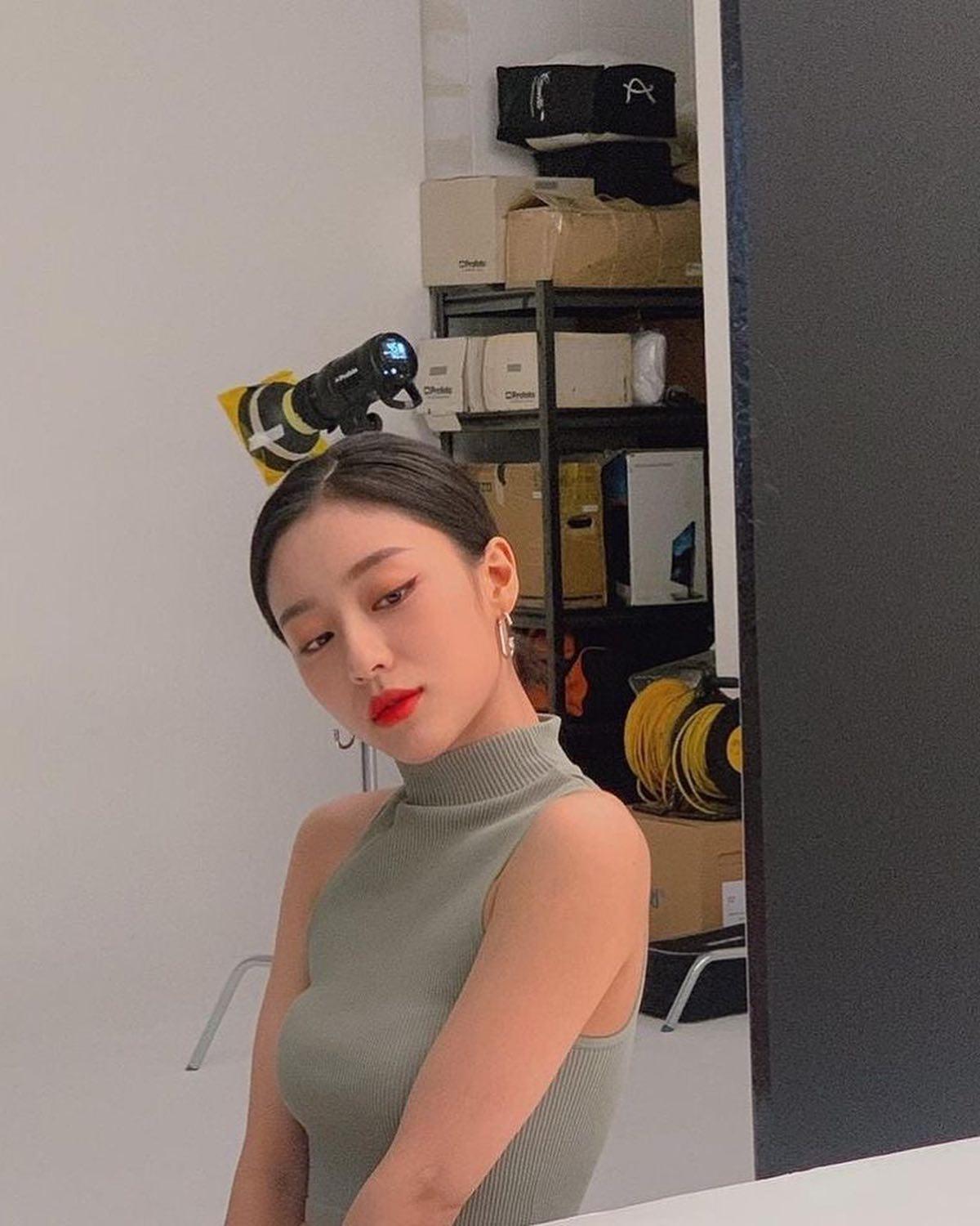열일중인 강민아 청순미🌿💕 이미지