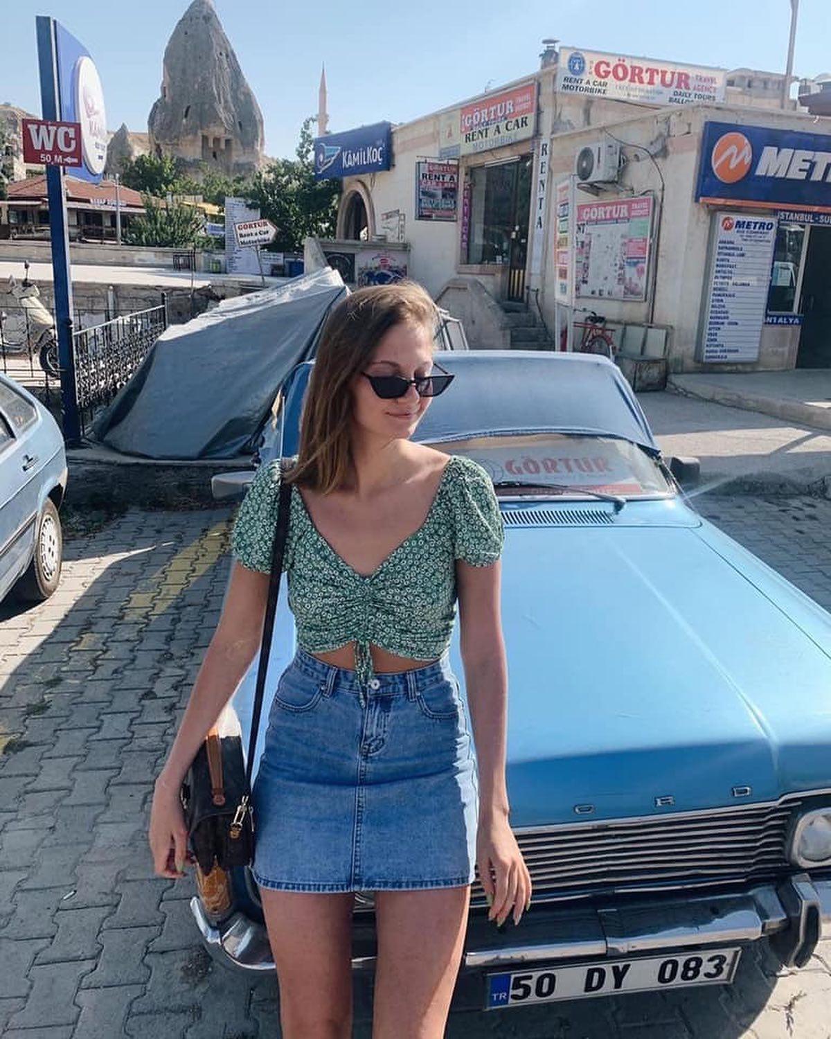 딱붙는 미니스커트 핏👏🏻🖤 이미지4