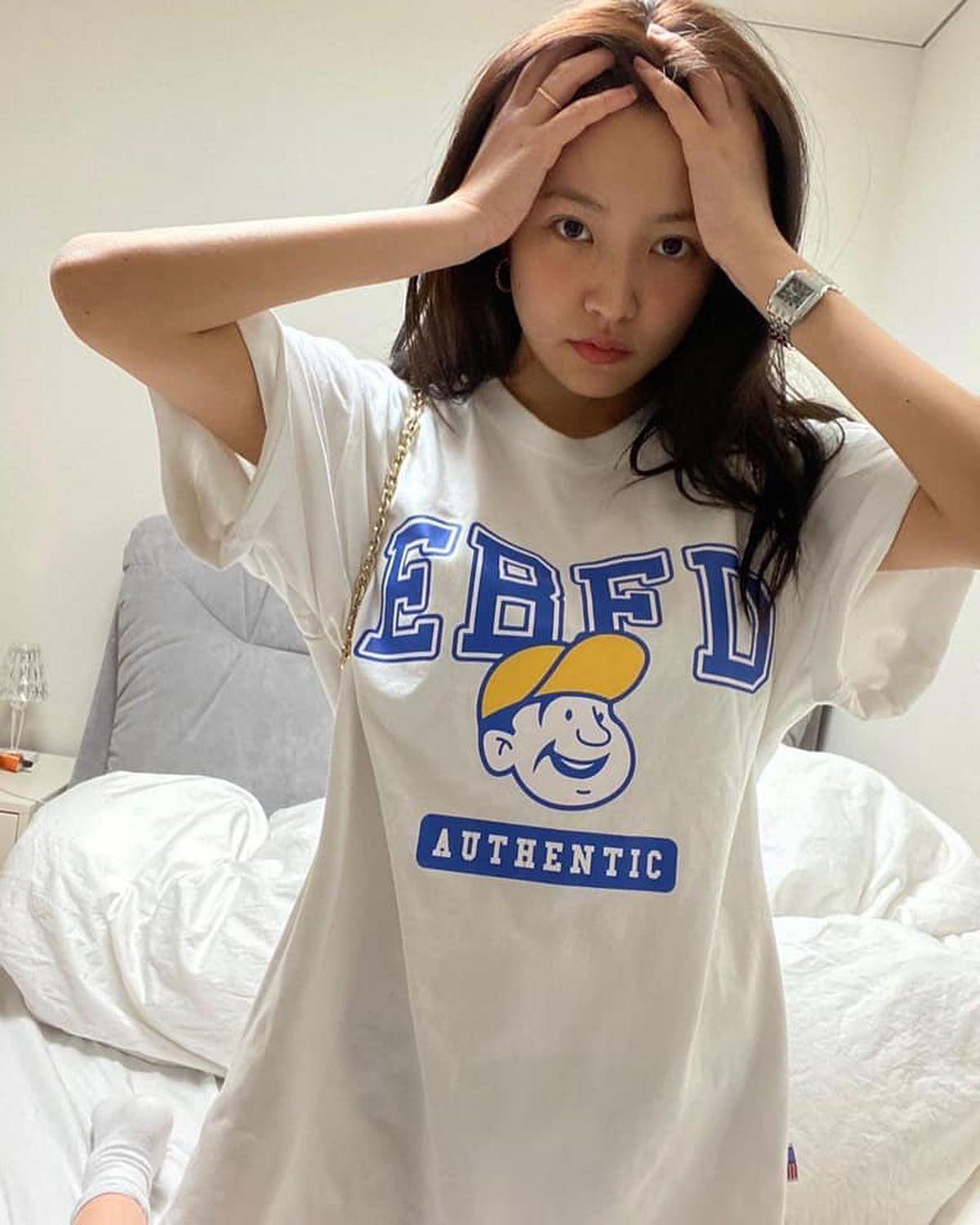 반팔티 코디 @참고해👚🖤 이미지3