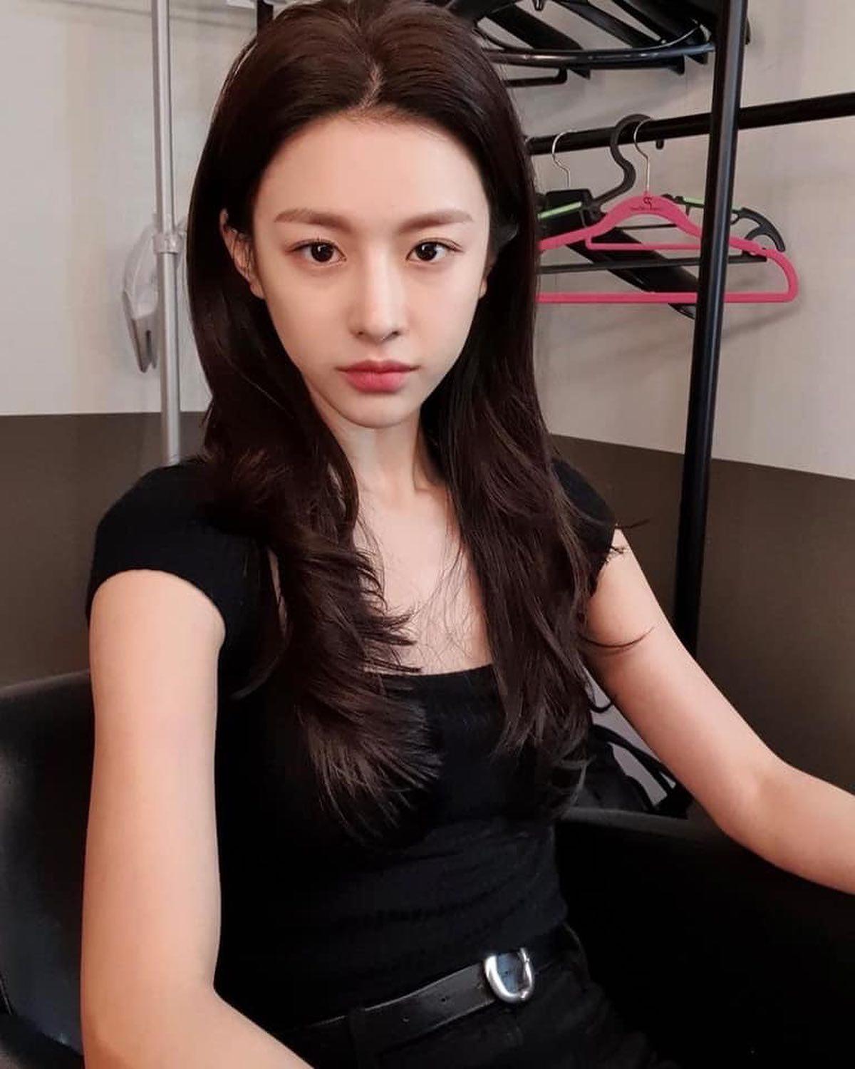 빛나는 비주얼 고윤정🌷⭐️ 이미지7