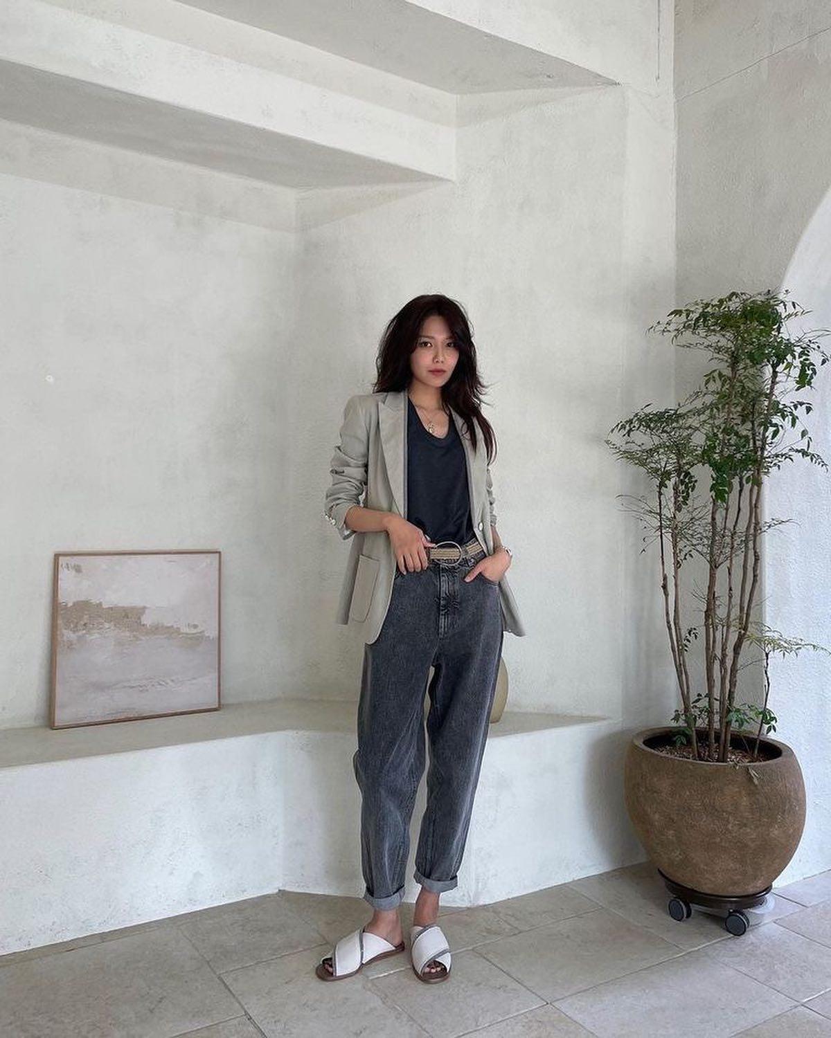 넘사벽 기럭지 수영 센스코디🖤🤍 이미지4